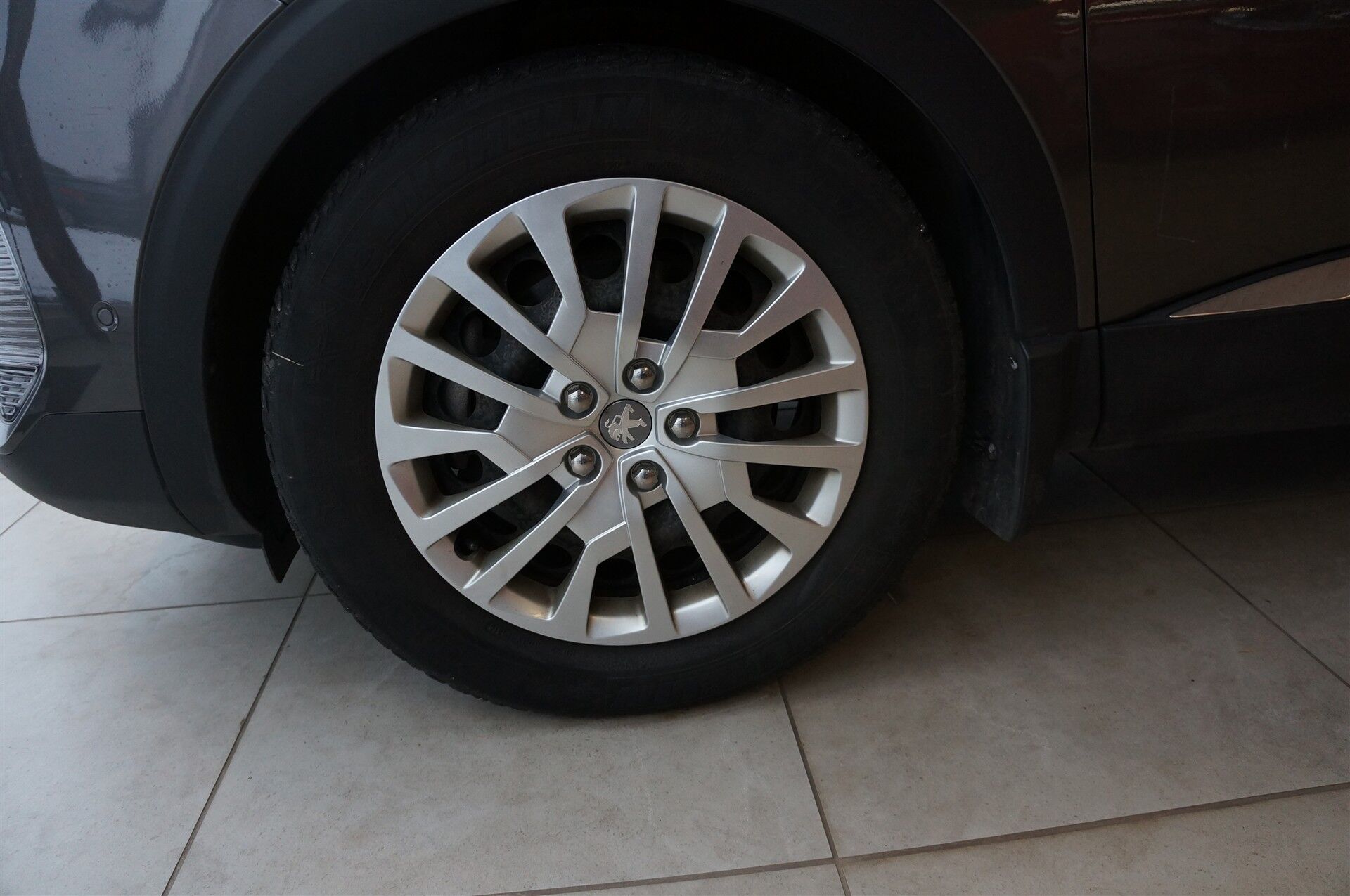 Billede af Peugeot 3008 1,6 PureTech  Plugin-hybrid Allure Pack EAT8 225HK 5d 8g Aut.