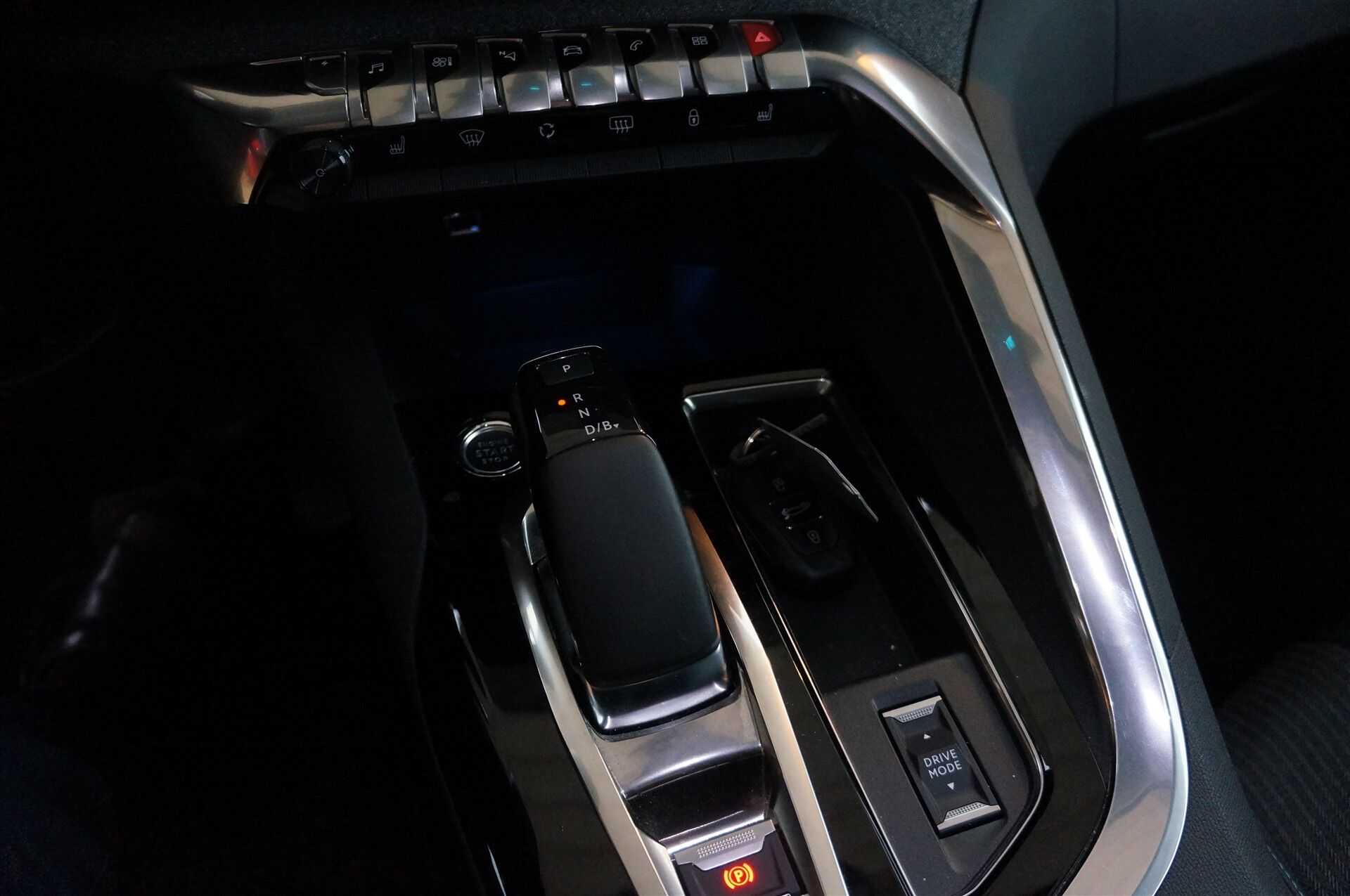 Billede af Peugeot 3008 1,6 PureTech  Plugin-hybrid Allure Pack EAT8 225HK 5d 8g Aut.