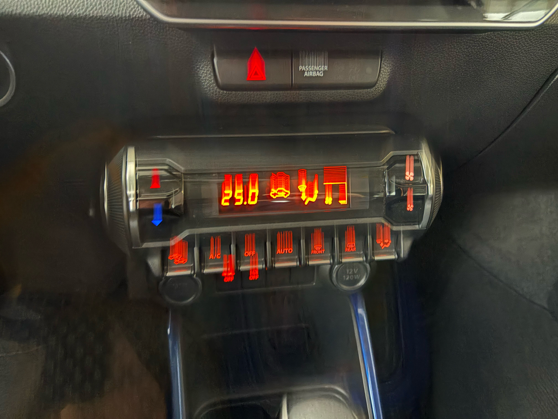 Billede af Suzuki Ignis 1,2 Dualjet  Mild hybrid Adventure Hybrid CVT 83HK 5d Aut.