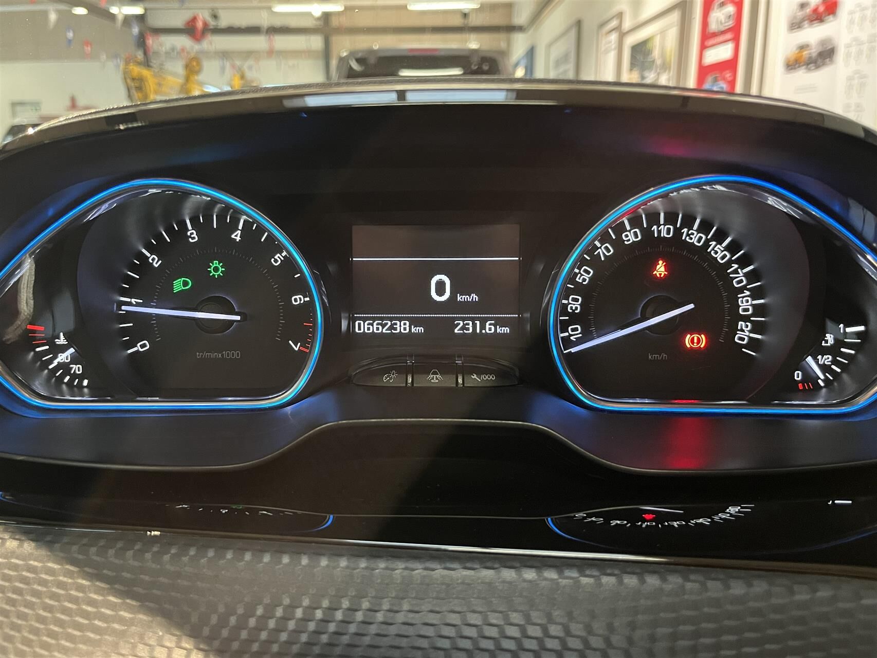 Billede af Peugeot 2008 1,2 PureTech Exclusive Plus 130HK 5d 6g