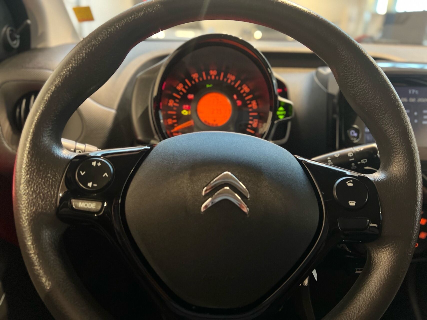 Billede af Citroën C1 1,0 VTi Street 72HK 5d