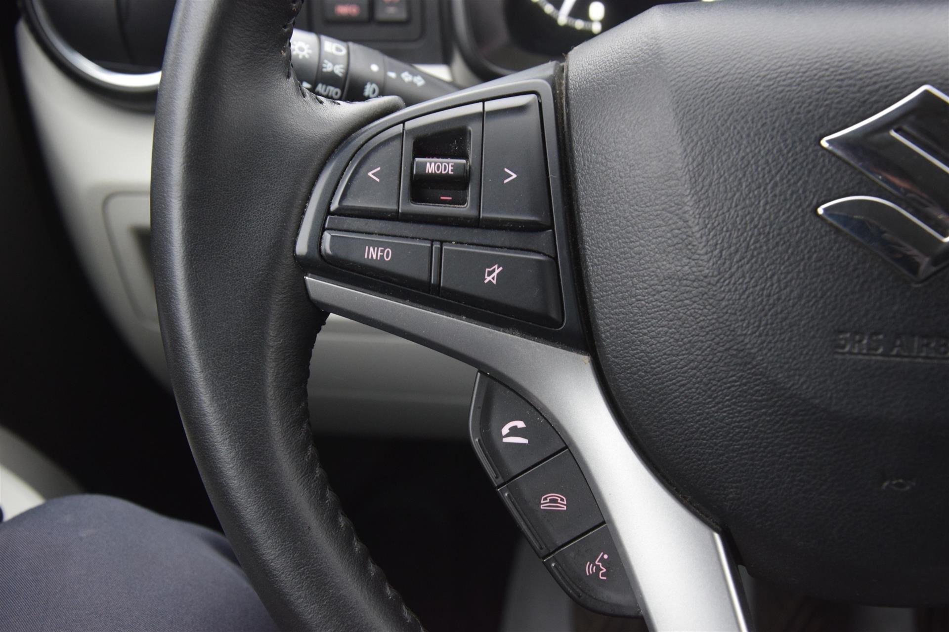 Billede af Suzuki Ignis 1,2 Dualjet  Mild hybrid Adventure Gold mild-hybrid 90HK 5d