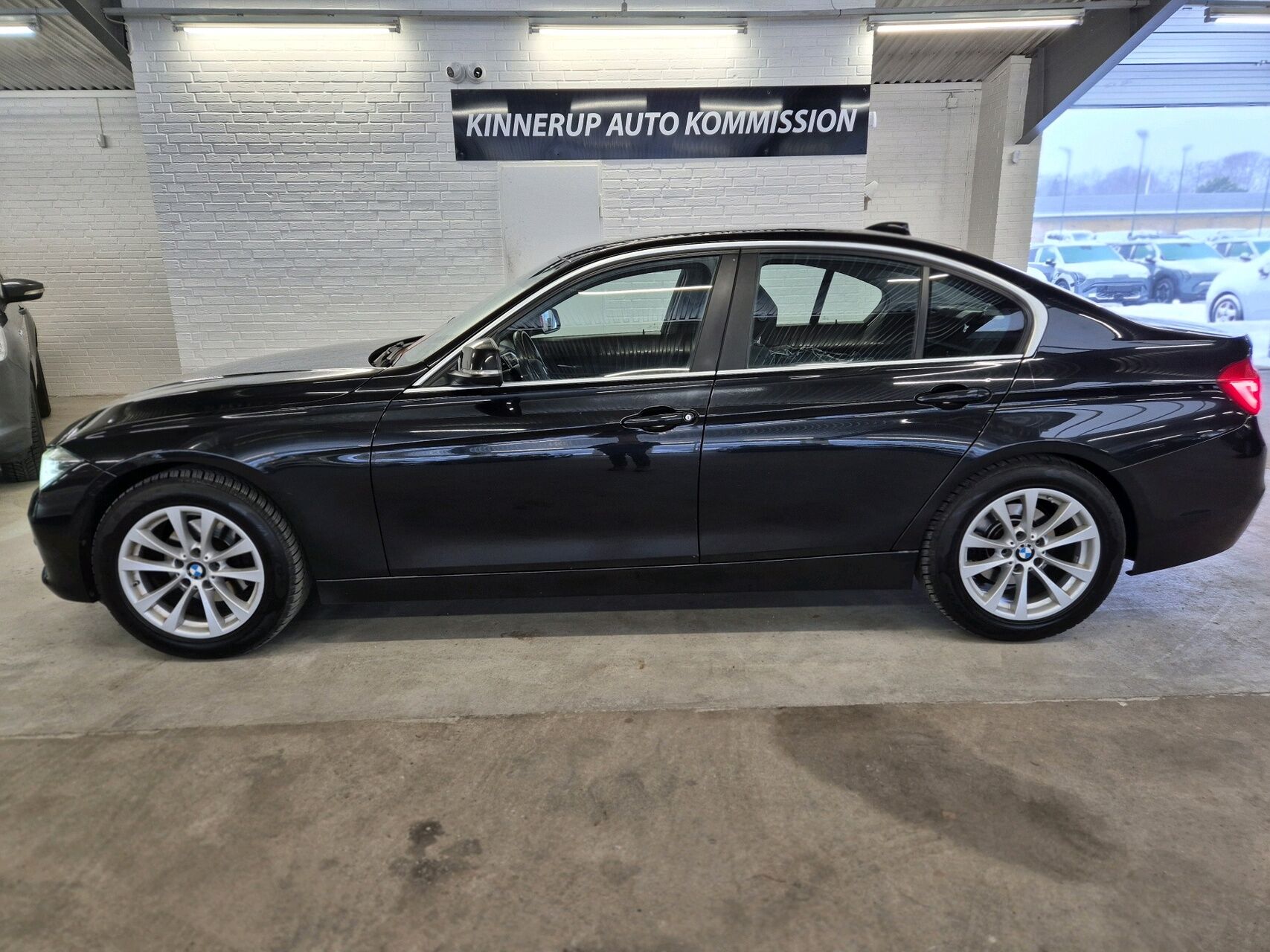 Billede af BMW 320d 2,0 D Executive Steptronic 190HK 8g Aut.