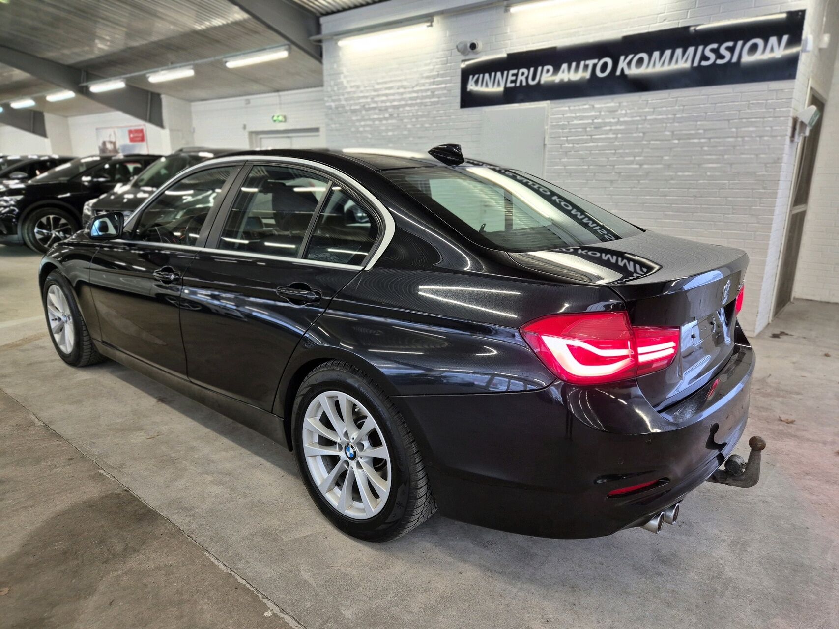 Billede af BMW 320d 2,0 D Executive Steptronic 190HK 8g Aut.