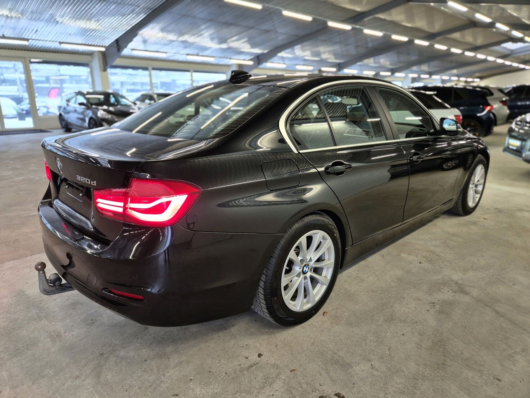 Billede af BMW 320d 2,0 D Executive Steptronic 190HK 8g Aut.