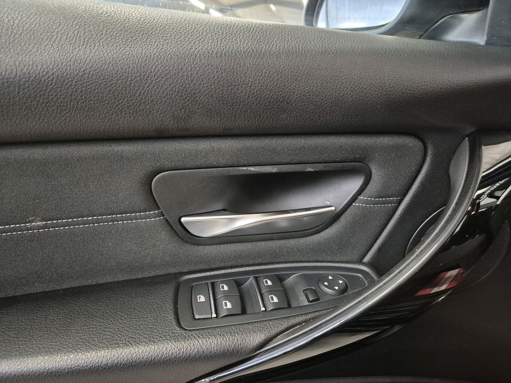 Billede af BMW 320d 2,0 D Executive Steptronic 190HK 8g Aut.