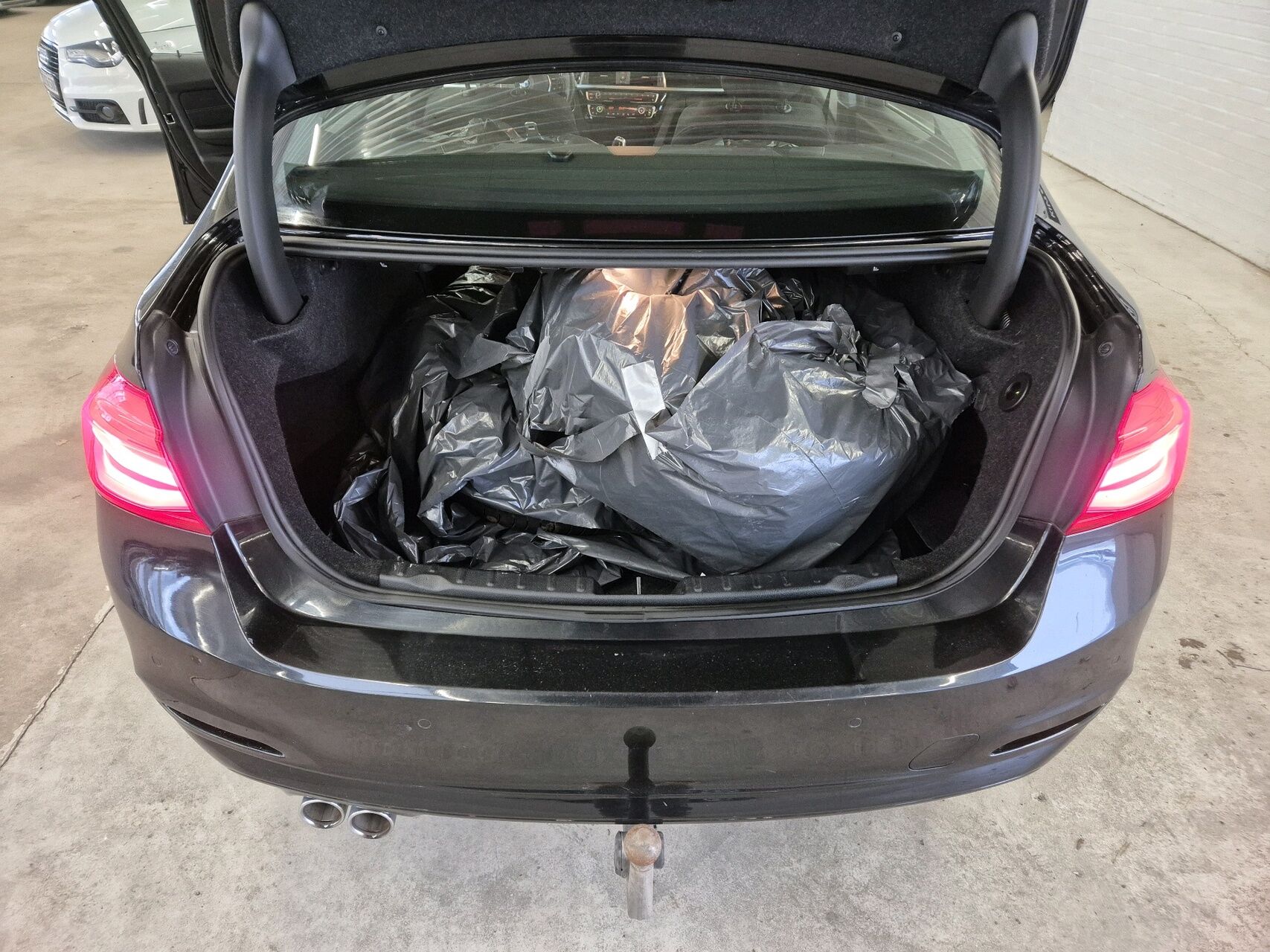 Billede af BMW 320d 2,0 D Executive Steptronic 190HK 8g Aut.