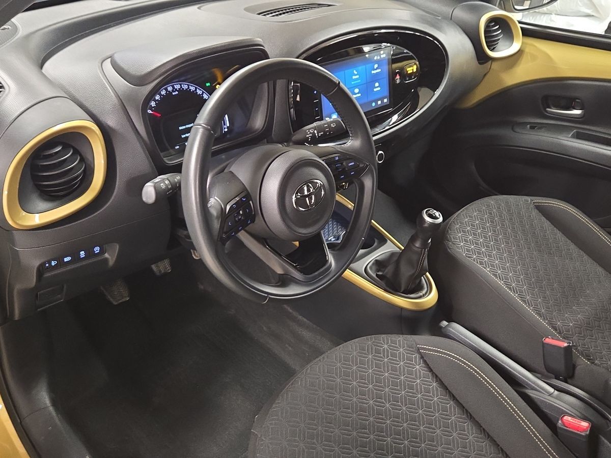 Billede af Toyota Aygo X 1,0 VVT-I Pulse Edition Design 72HK 5d