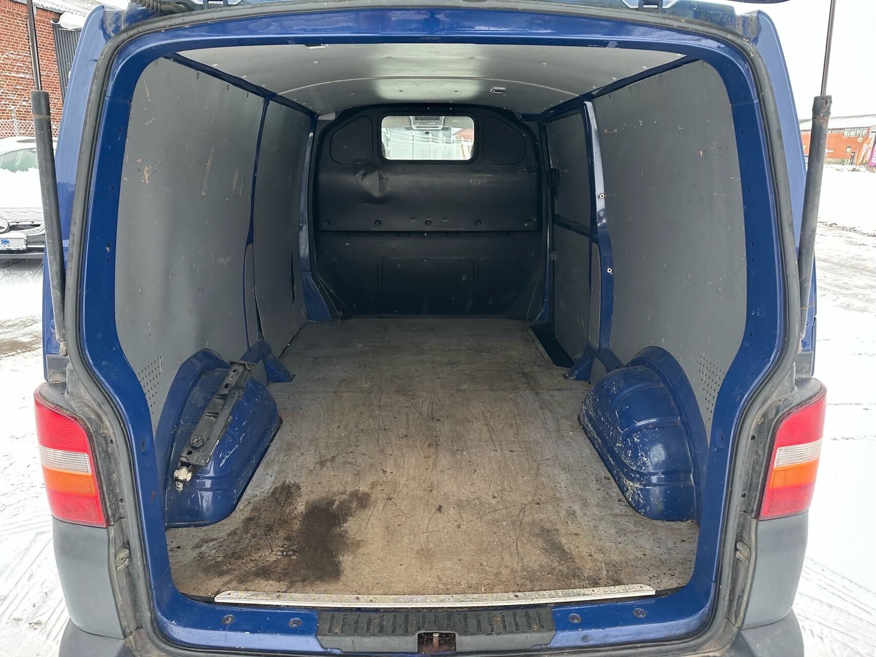 Billede af VW Transporter Kombi Lang 2,5 TDI 3ton 130HK Van 6g