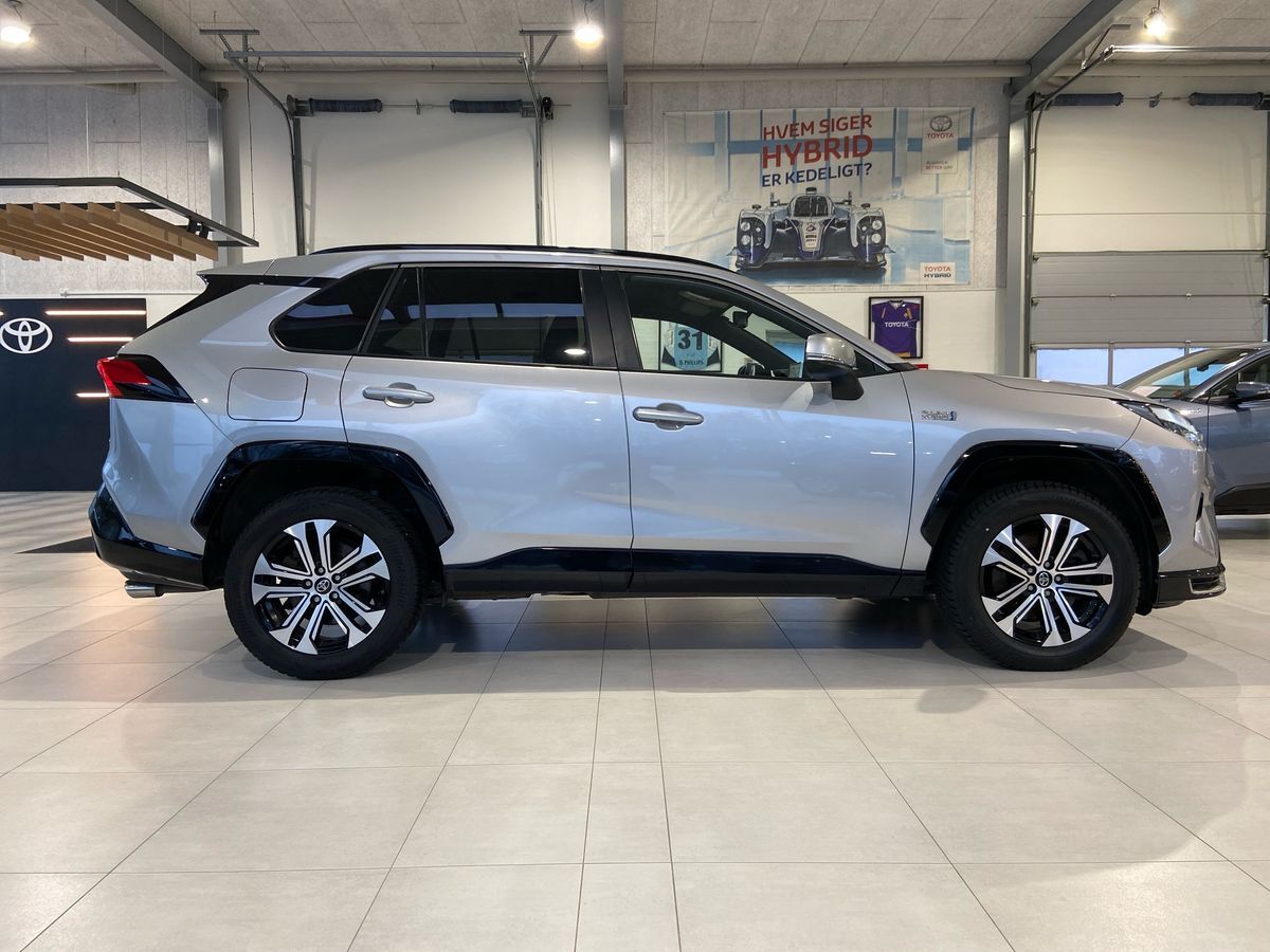 Billede af Toyota RAV4 Plug-in 2,5 Plugin-hybrid Active Business Comfort AWD 306HK 5d 6g Aut.
