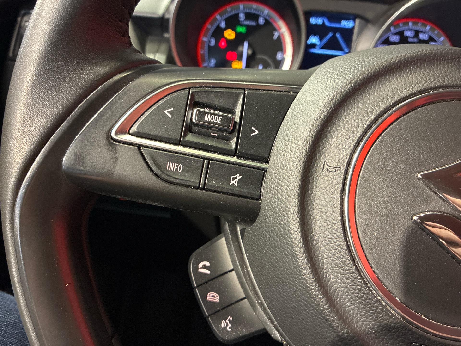 Billede af Suzuki Swift 1,2 Dualjet  Mild hybrid Exclusive AEB 83HK 5d