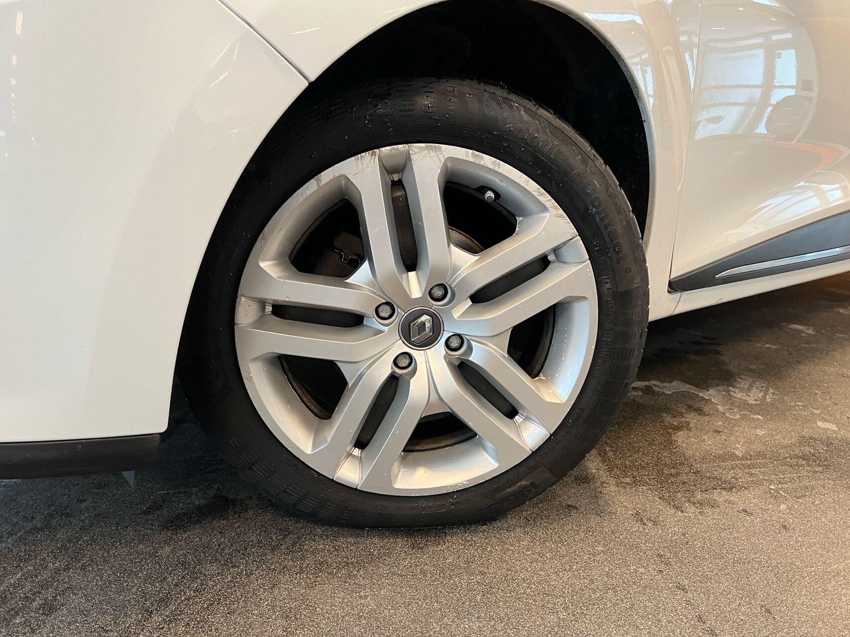 Billede af Renault Clio Sport Tourer 0,9 Energy TCe Zen 90HK Stc