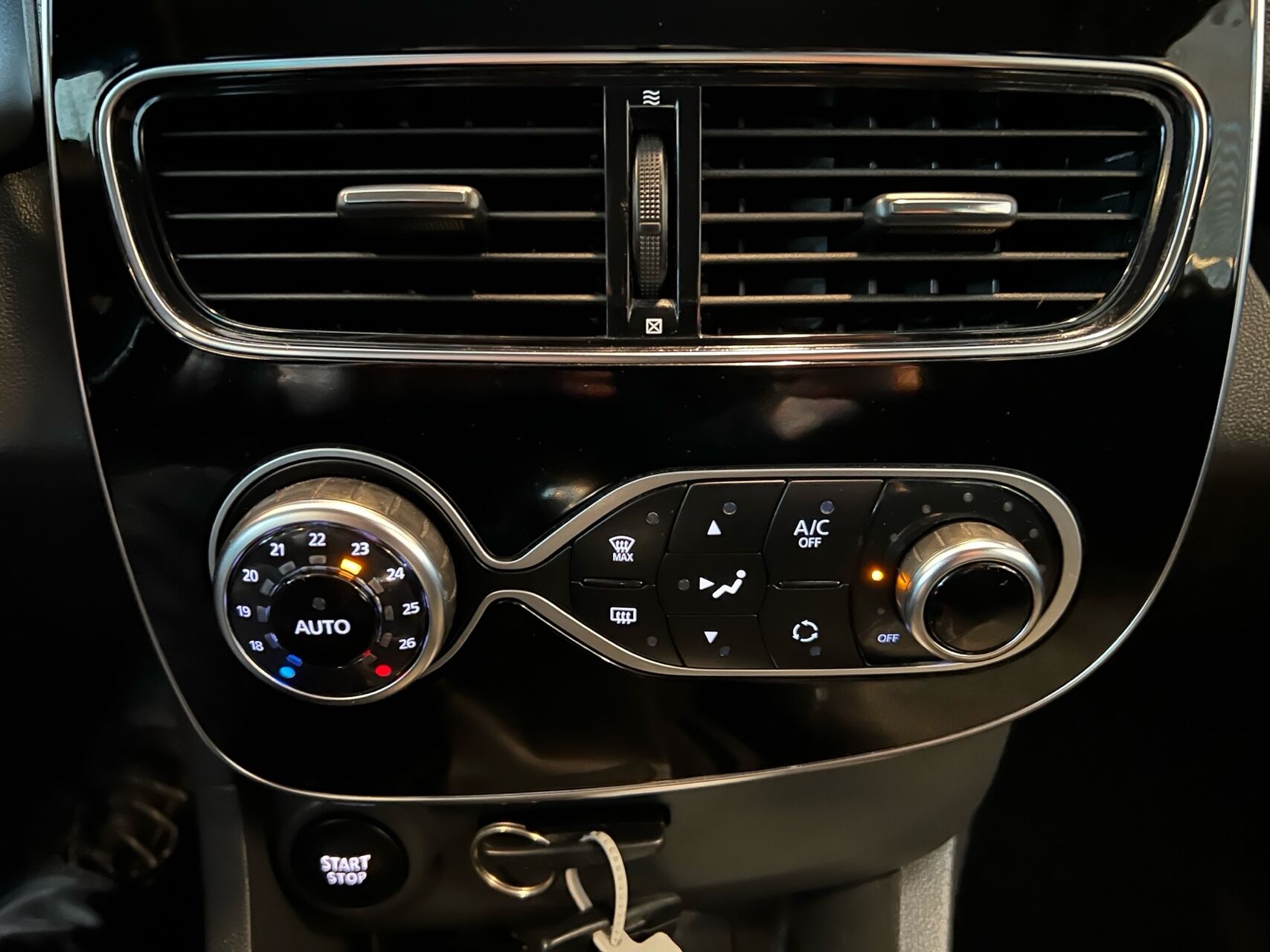 Billede af Renault Clio Sport Tourer 0,9 Energy TCe Zen 90HK Stc