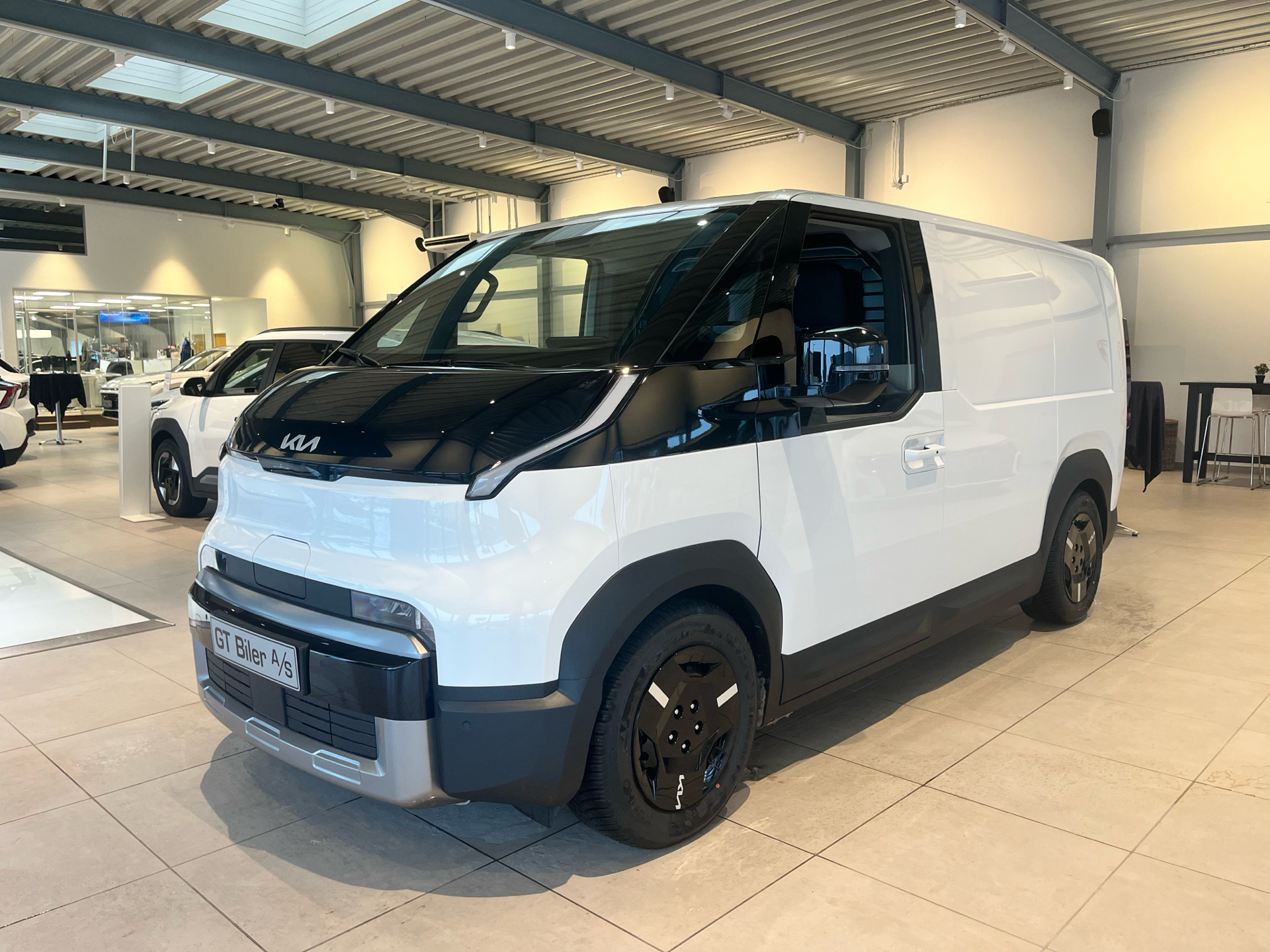 Billede af Kia PV5 Cargo L2H1 EL Long Range Work 163HK Van Aut.