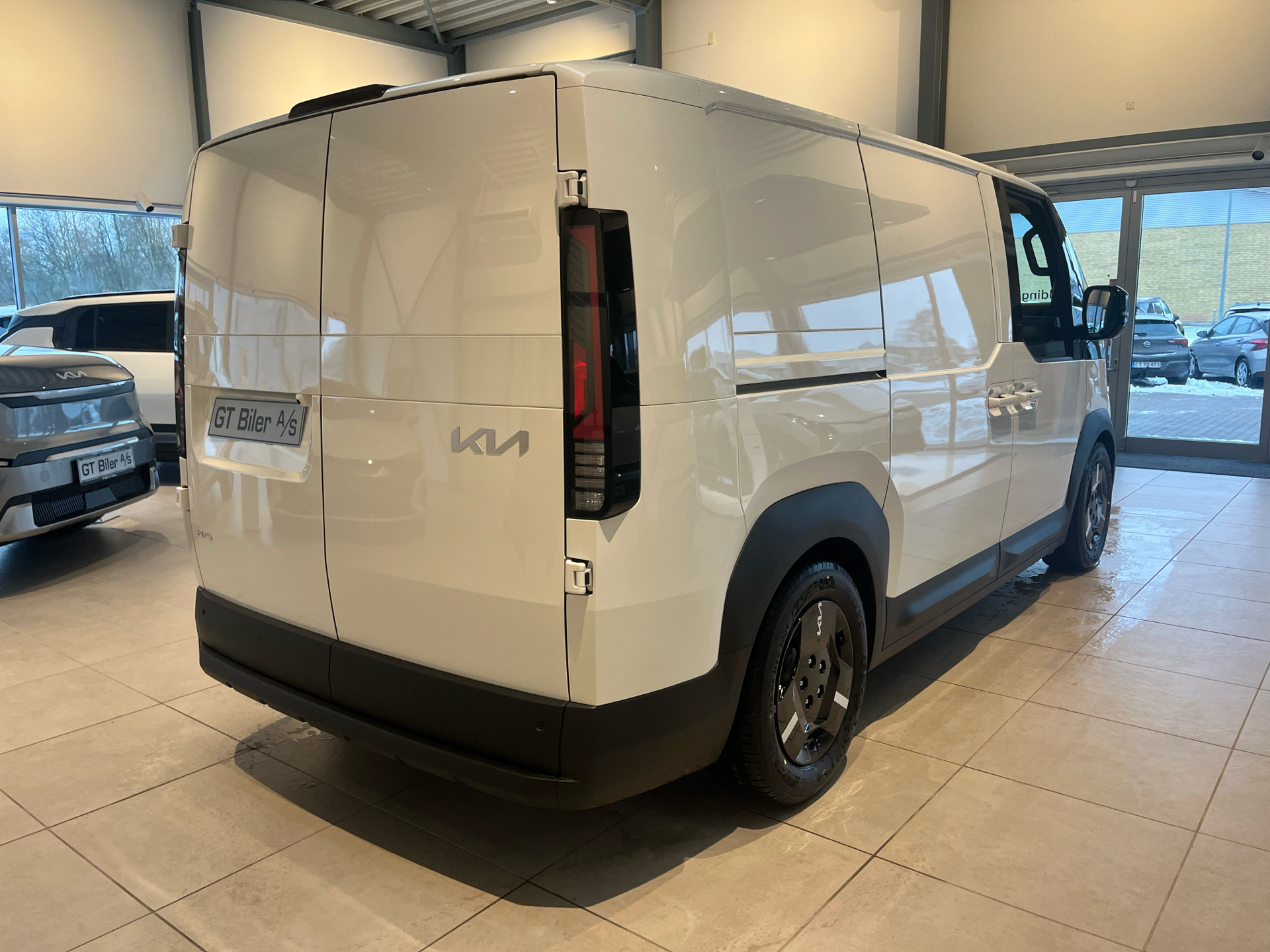 Billede af Kia PV5 Cargo L2H1 EL Long Range Work 163HK Van Aut.