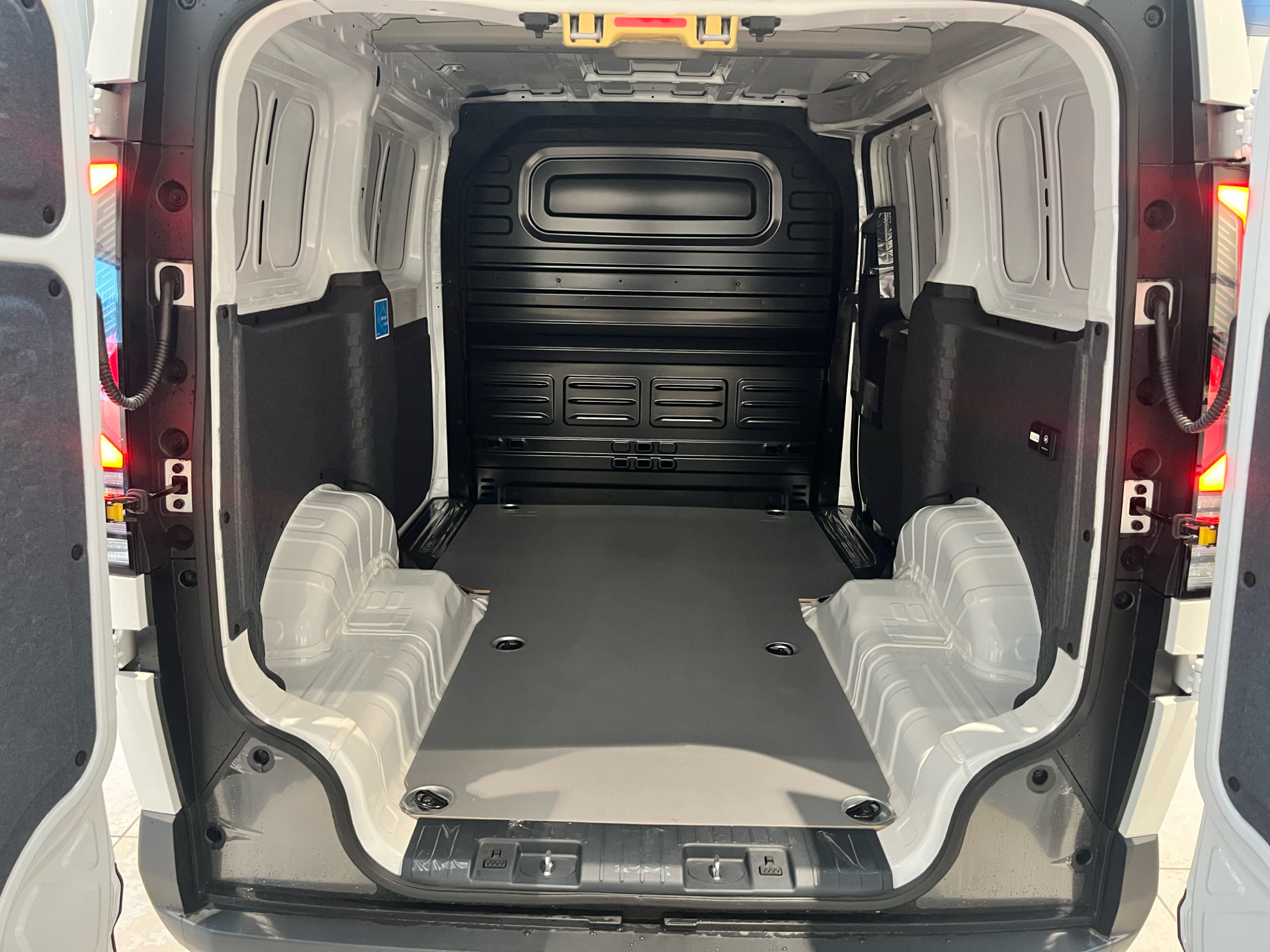 Billede af Kia PV5 Cargo L2H1 EL Long Range Work 163HK Van Aut.