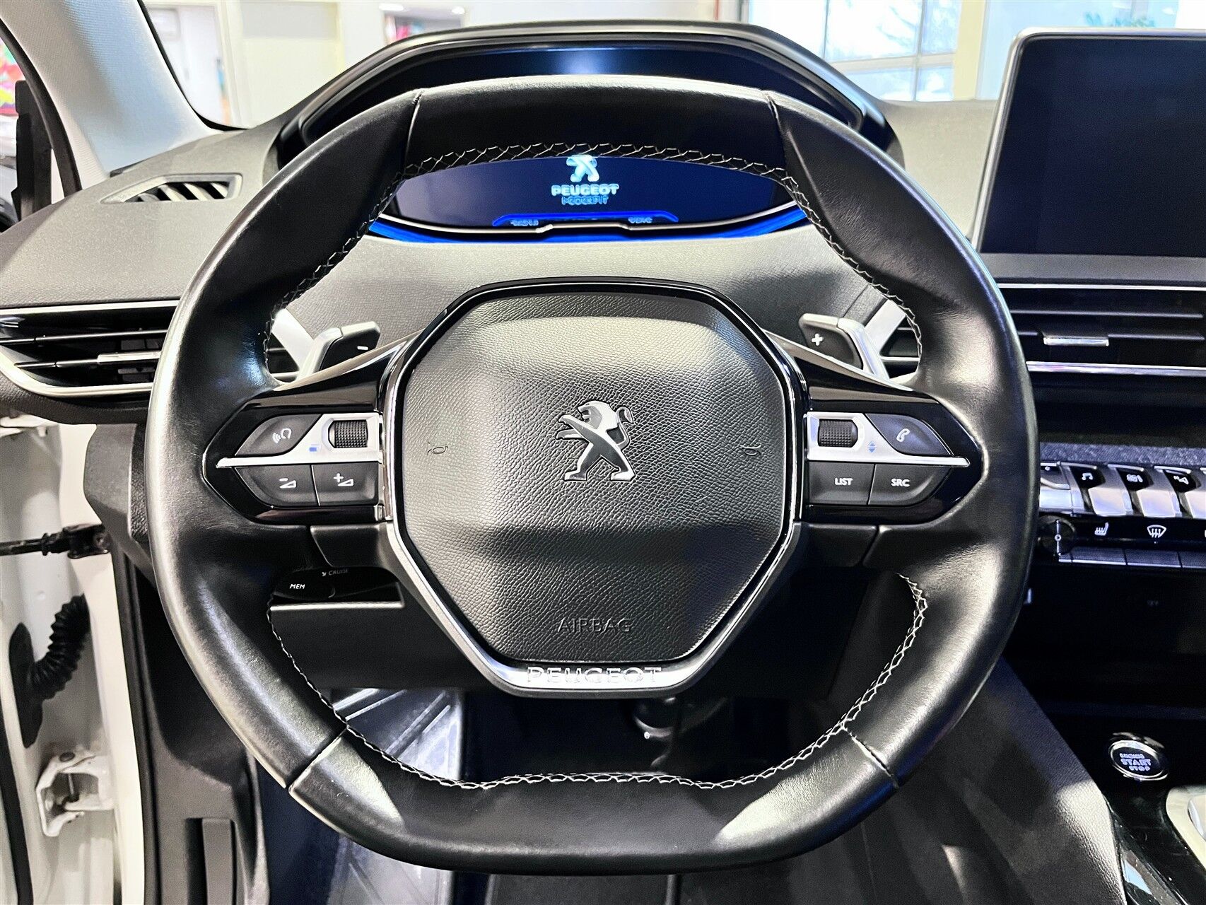 Billede af Peugeot 3008 1,6 PureTech  Plugin-hybrid Allure LTD EAT8 225HK 5d 8g Aut.