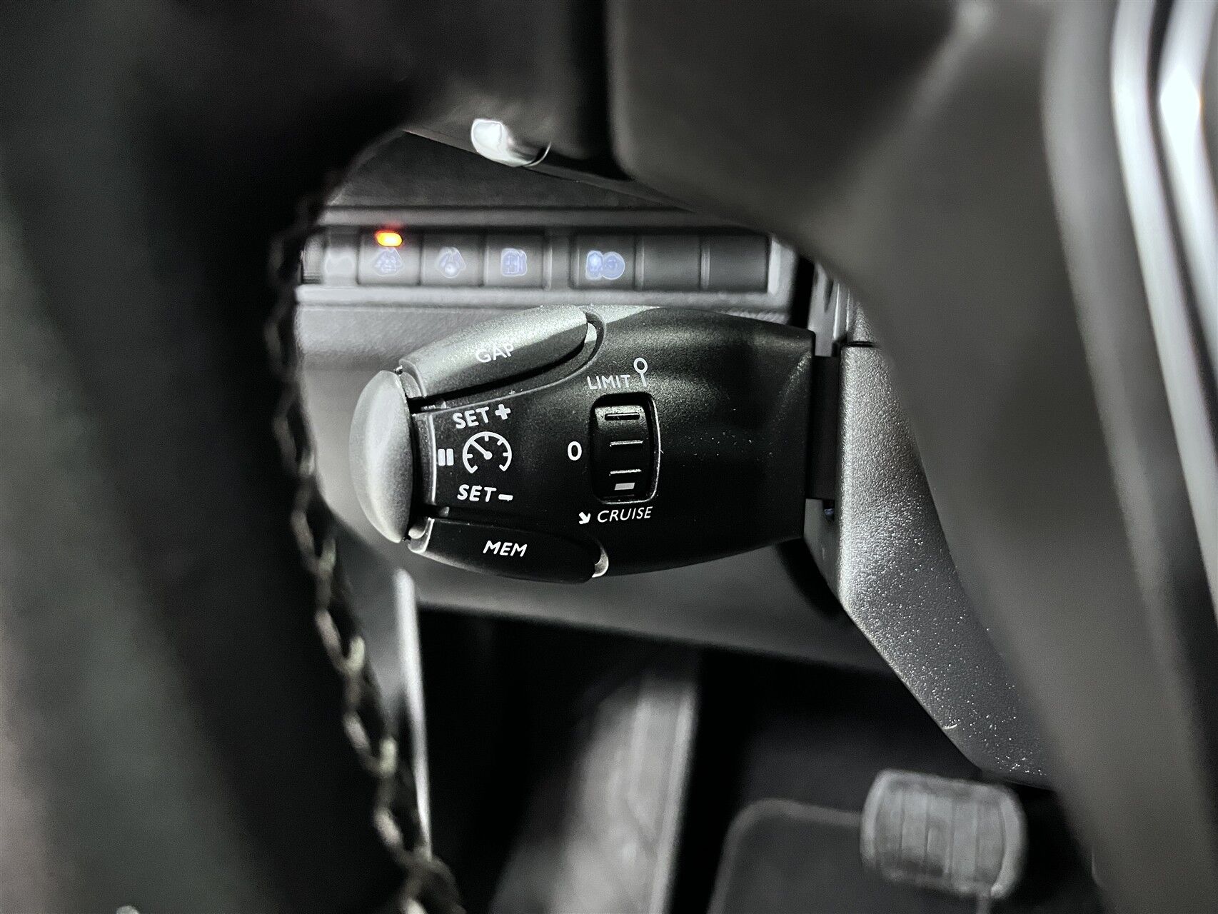 Billede af Peugeot 3008 1,6 PureTech  Plugin-hybrid Allure LTD EAT8 225HK 5d 8g Aut.