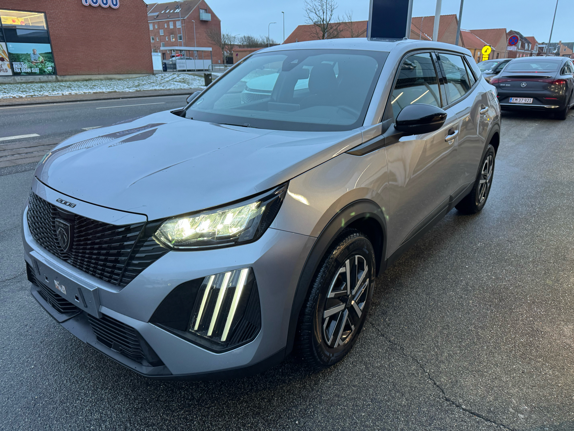 Billede af Peugeot 2008 1,2 PureTech Active+ 100HK 5d 6g