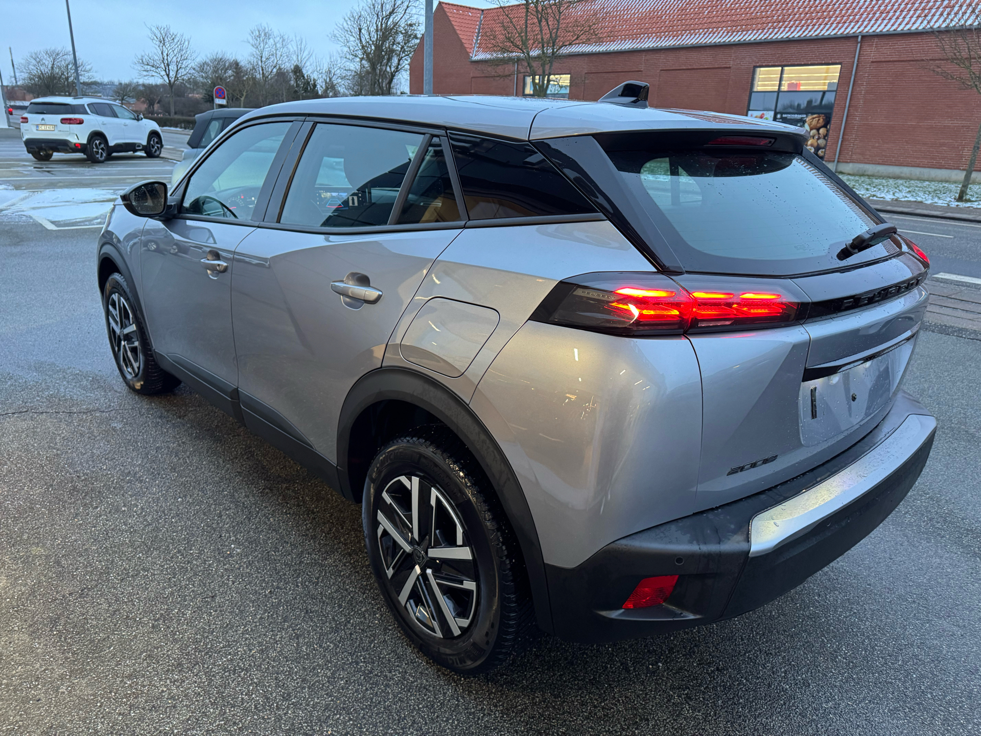 Billede af Peugeot 2008 1,2 PureTech Active+ 100HK 5d 6g