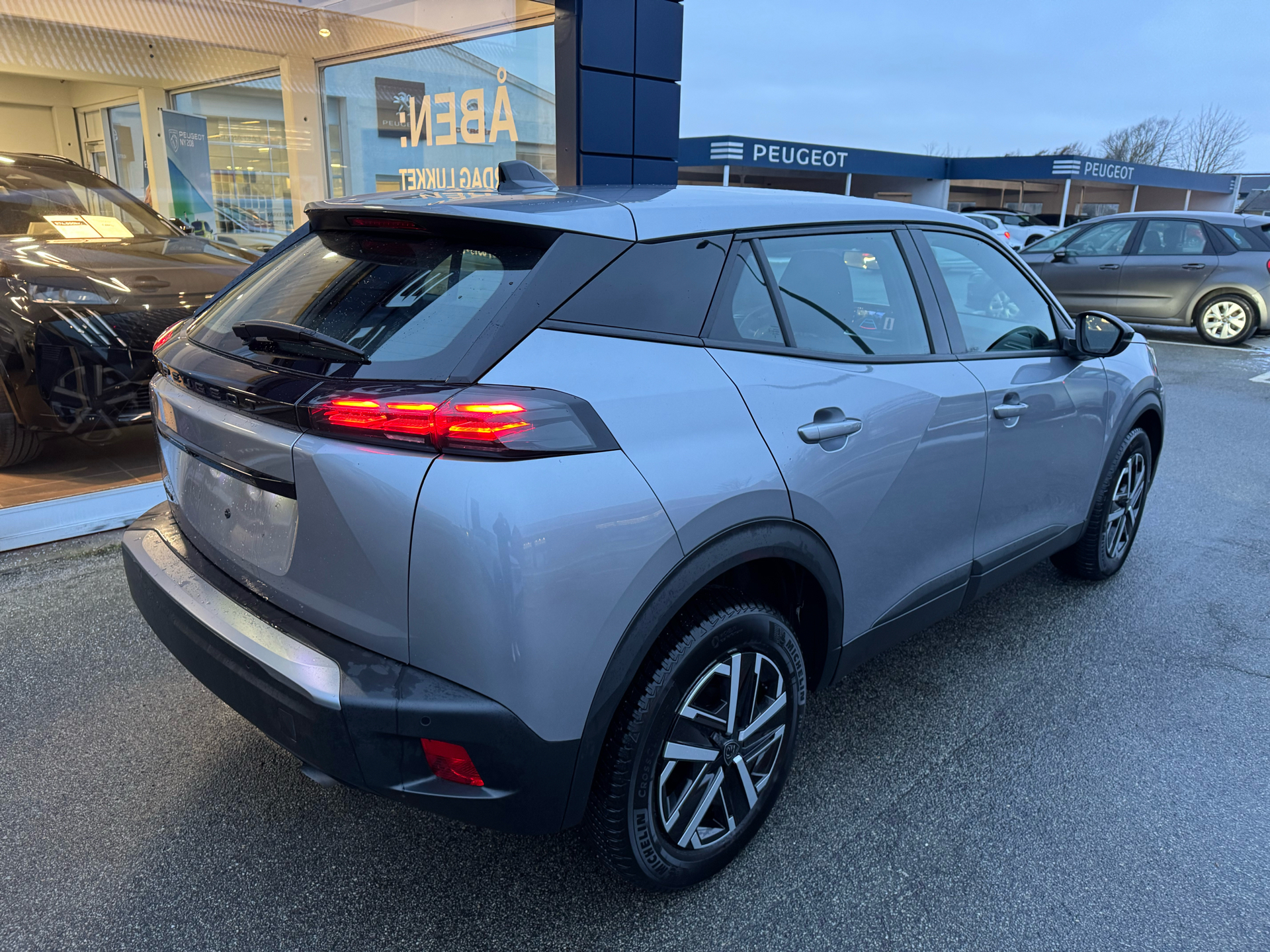 Billede af Peugeot 2008 1,2 PureTech Active+ 100HK 5d 6g