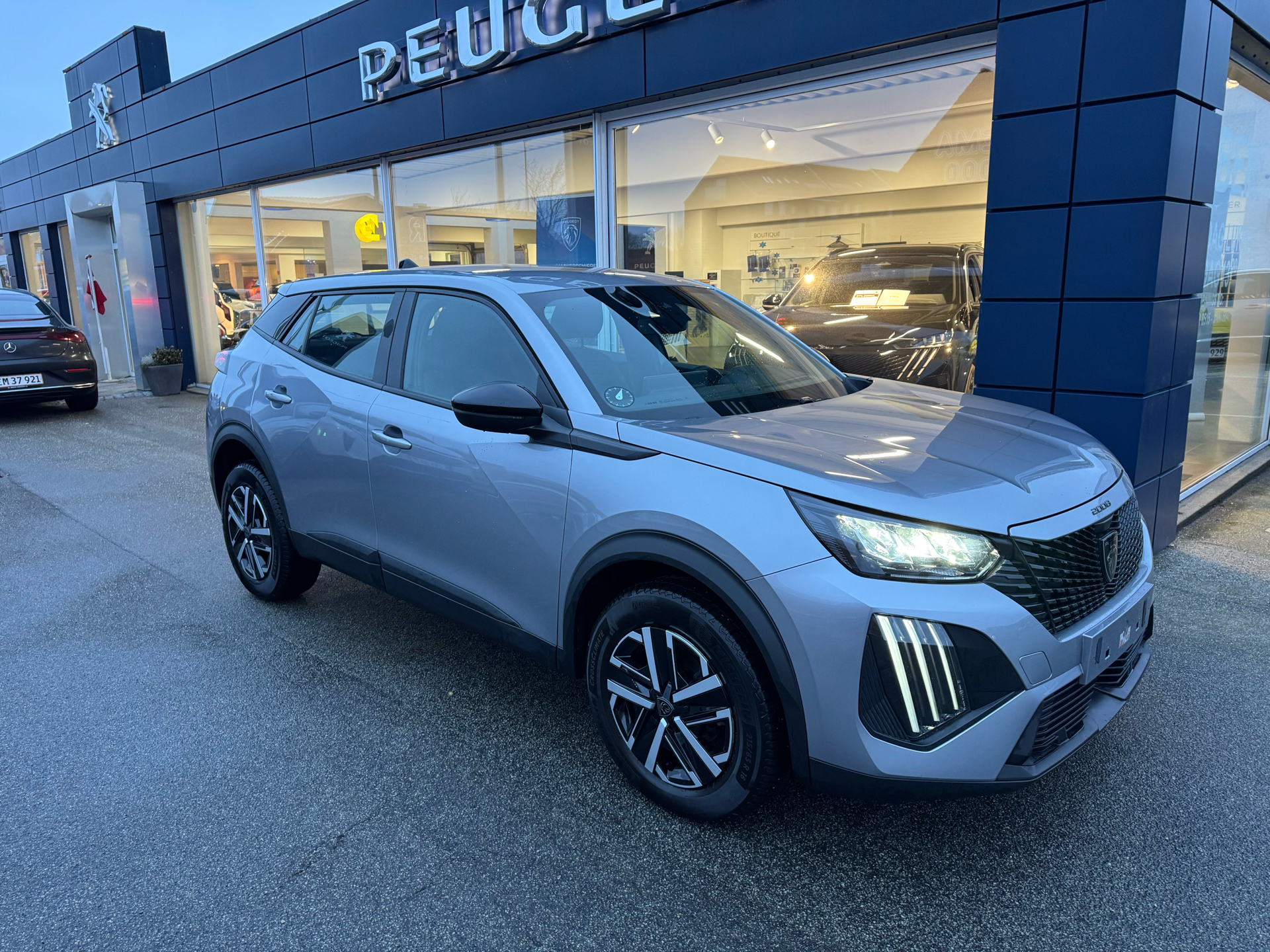 Billede af Peugeot 2008 1,2 PureTech Active+ 100HK 5d 6g