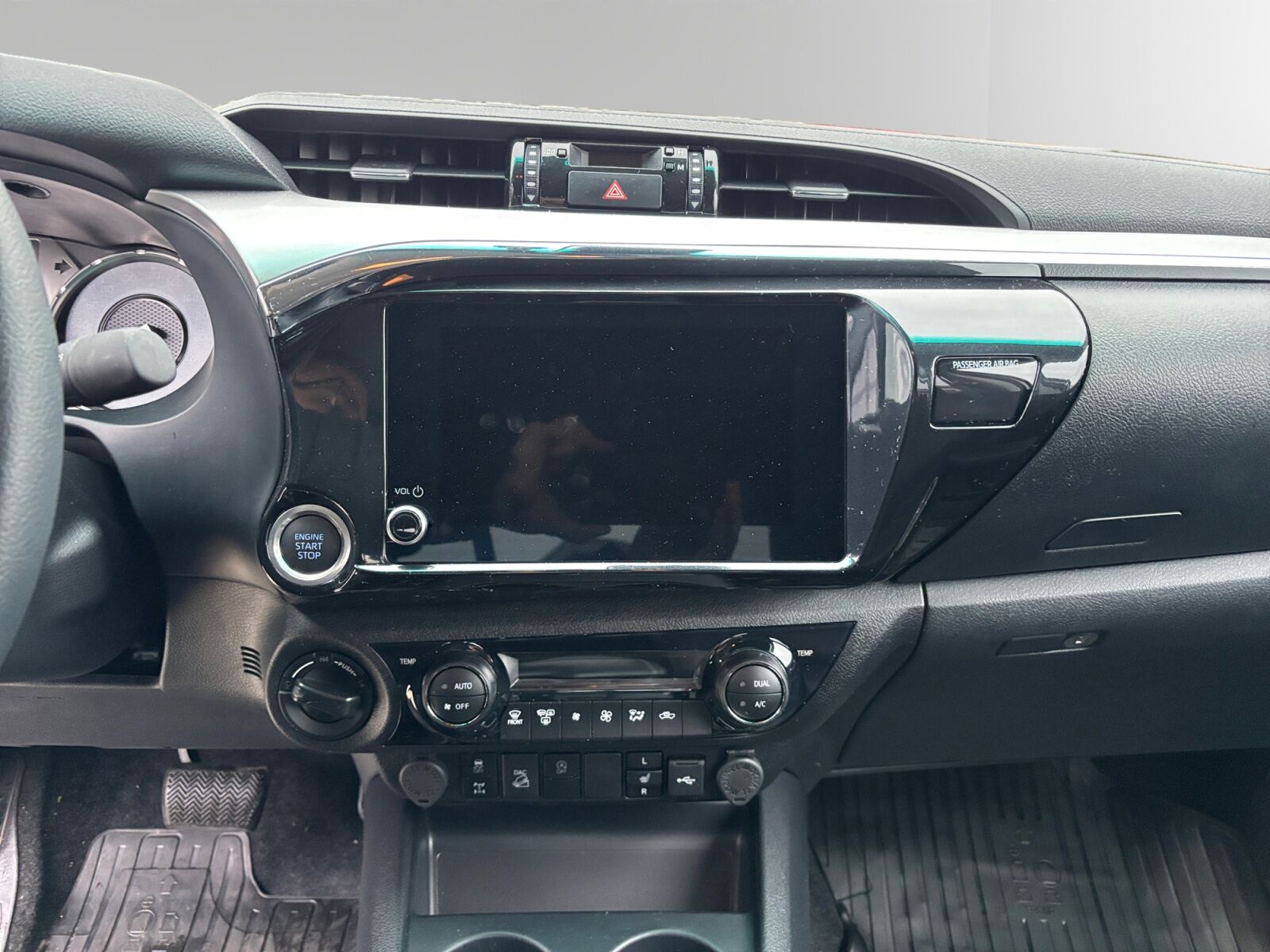 Billede af Toyota HiLux Dobb.Kab. 2,4 D-4D T3 4x4 150HK DobKab Aut.