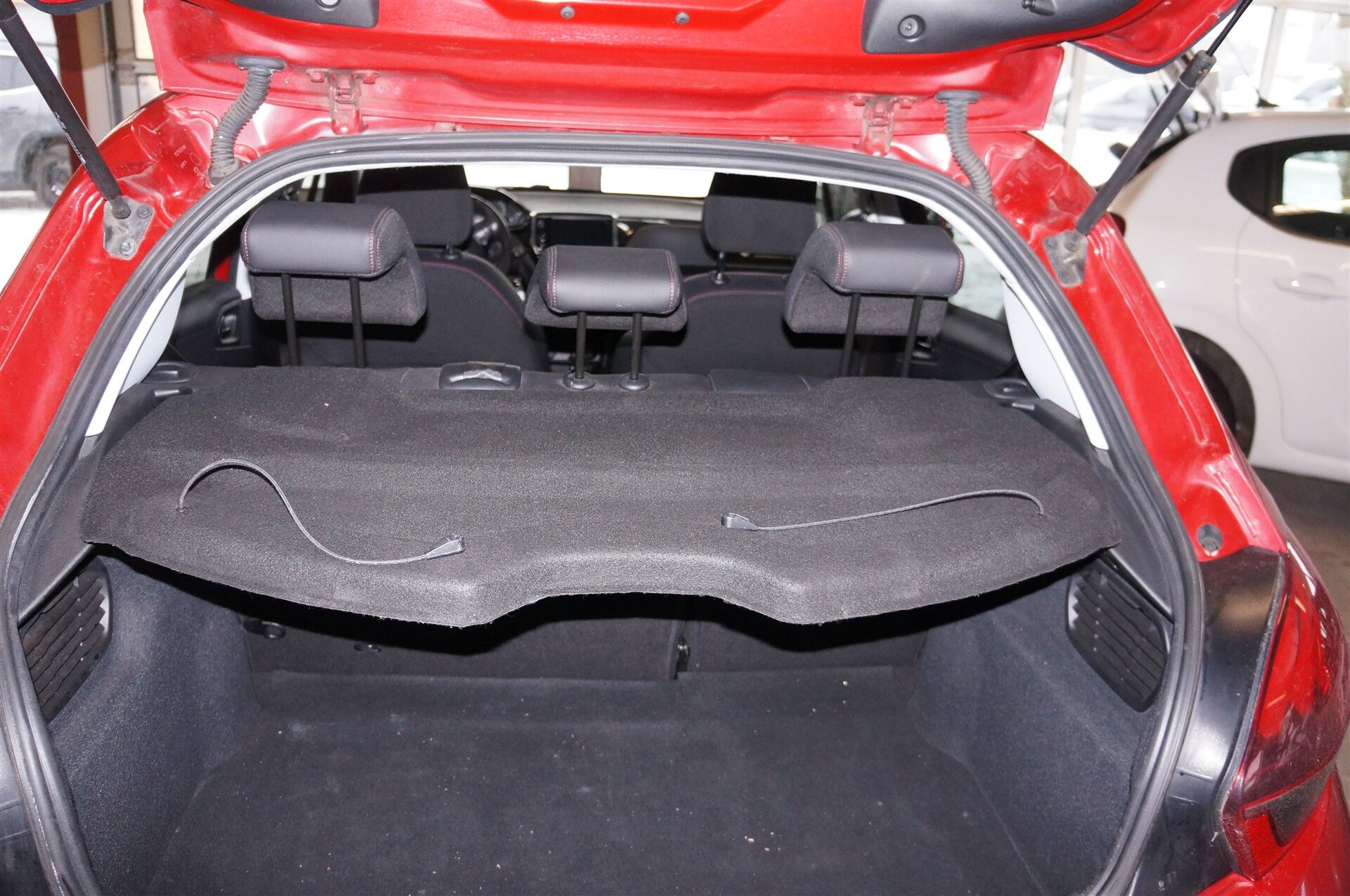 Billede af Peugeot 208 1,6 BlueHDi GT Line Sky 100HK 5d