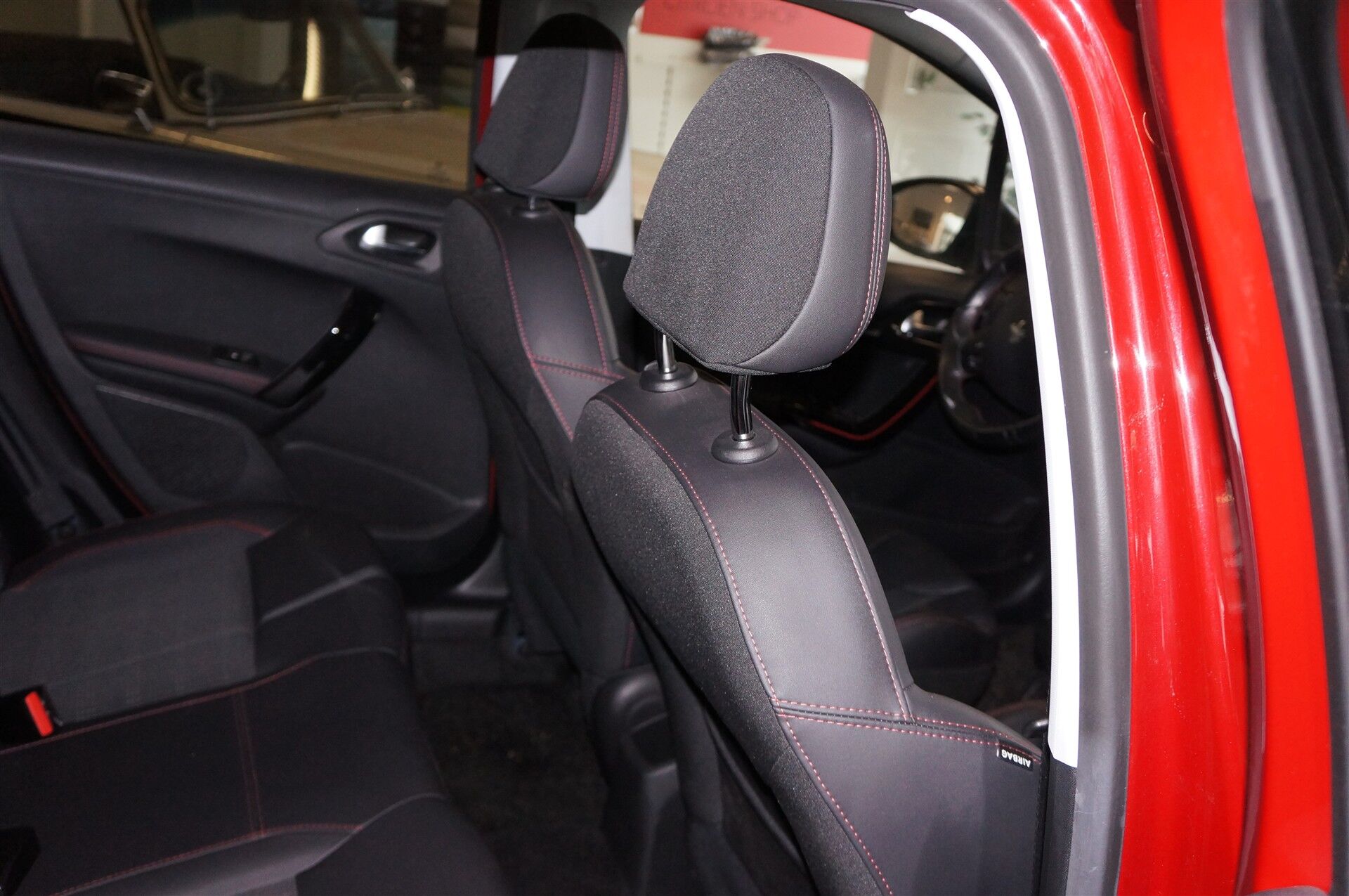 Billede af Peugeot 208 1,6 BlueHDi GT Line Sky 100HK 5d