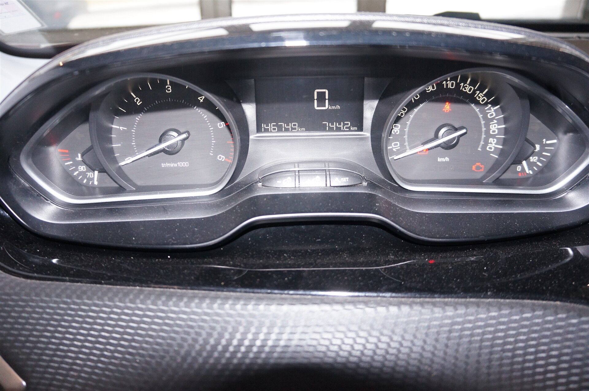 Billede af Peugeot 208 1,6 BlueHDi GT Line Sky 100HK 5d