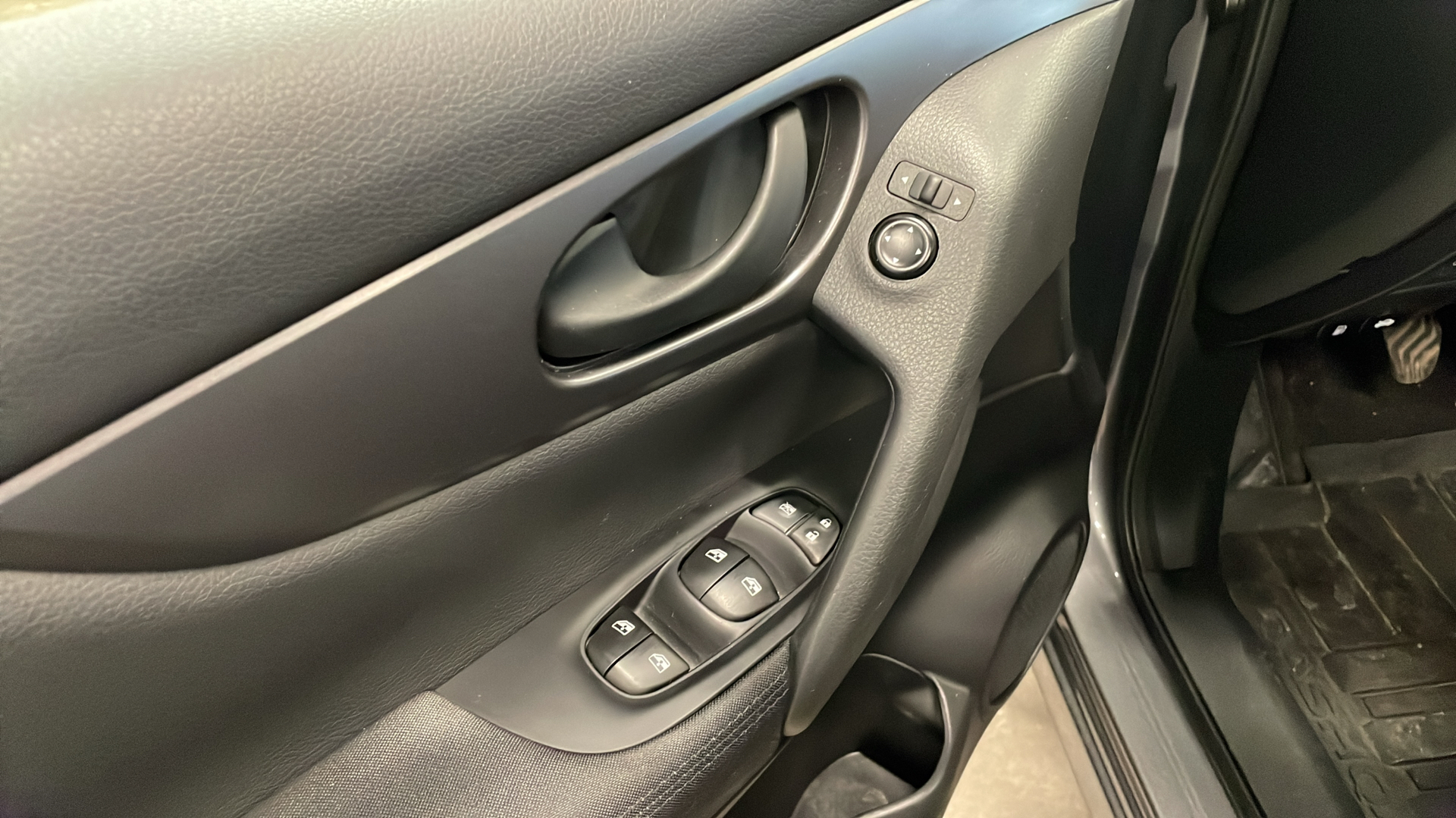 Billede af Nissan Qashqai 1,3 Dig-T Visia 140HK 5d 6g