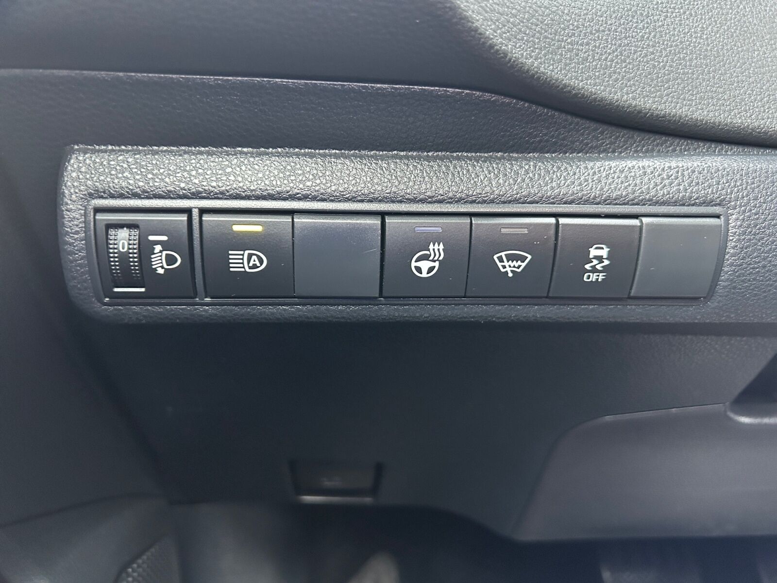 Billede af Toyota Corolla 2,0 Hybrid H3 Premium E-CVT 180HK 5d 6g Aut.