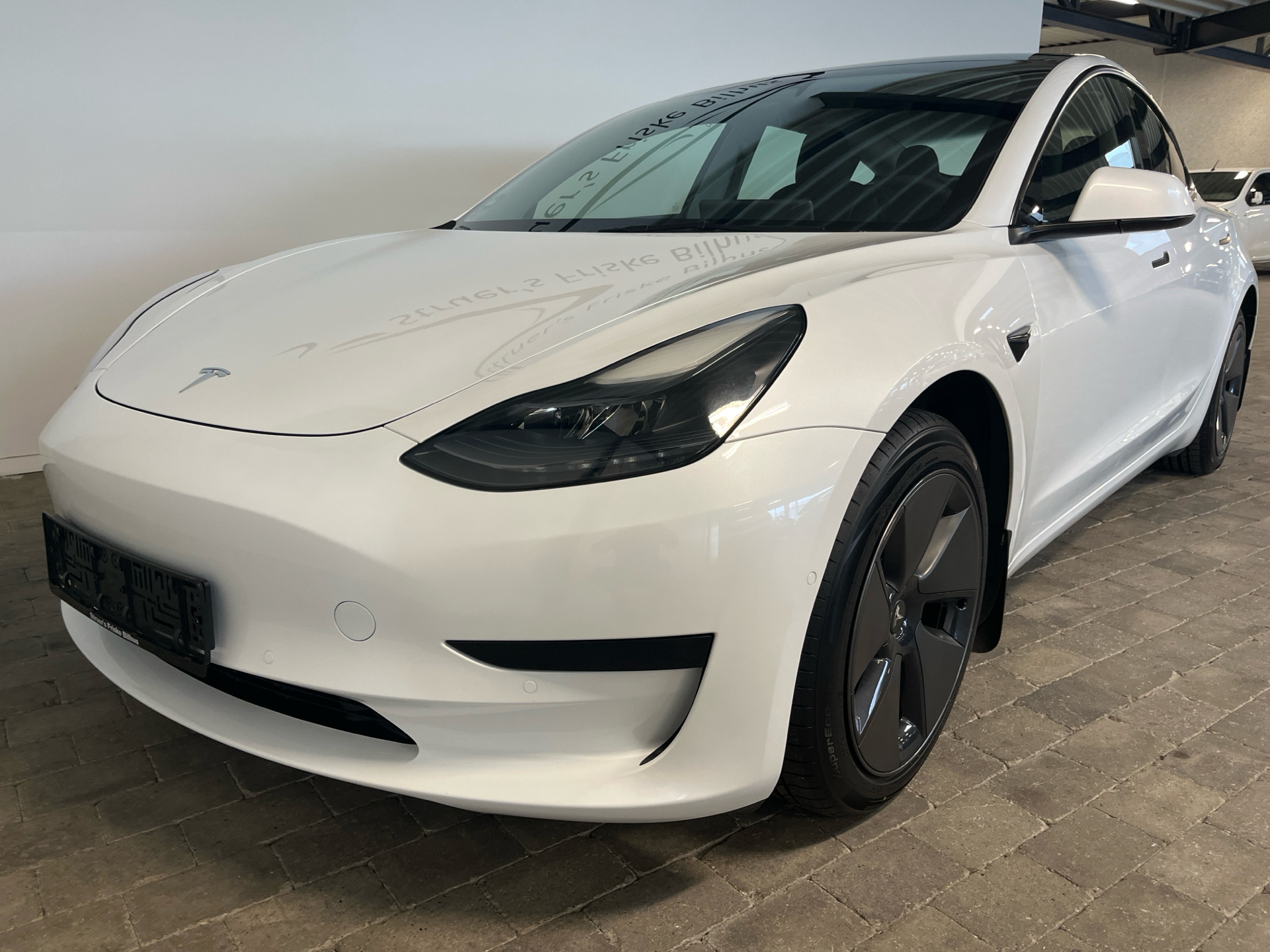 Billede af Tesla Model 3 EL Standard Range Plus 325HK Aut.
