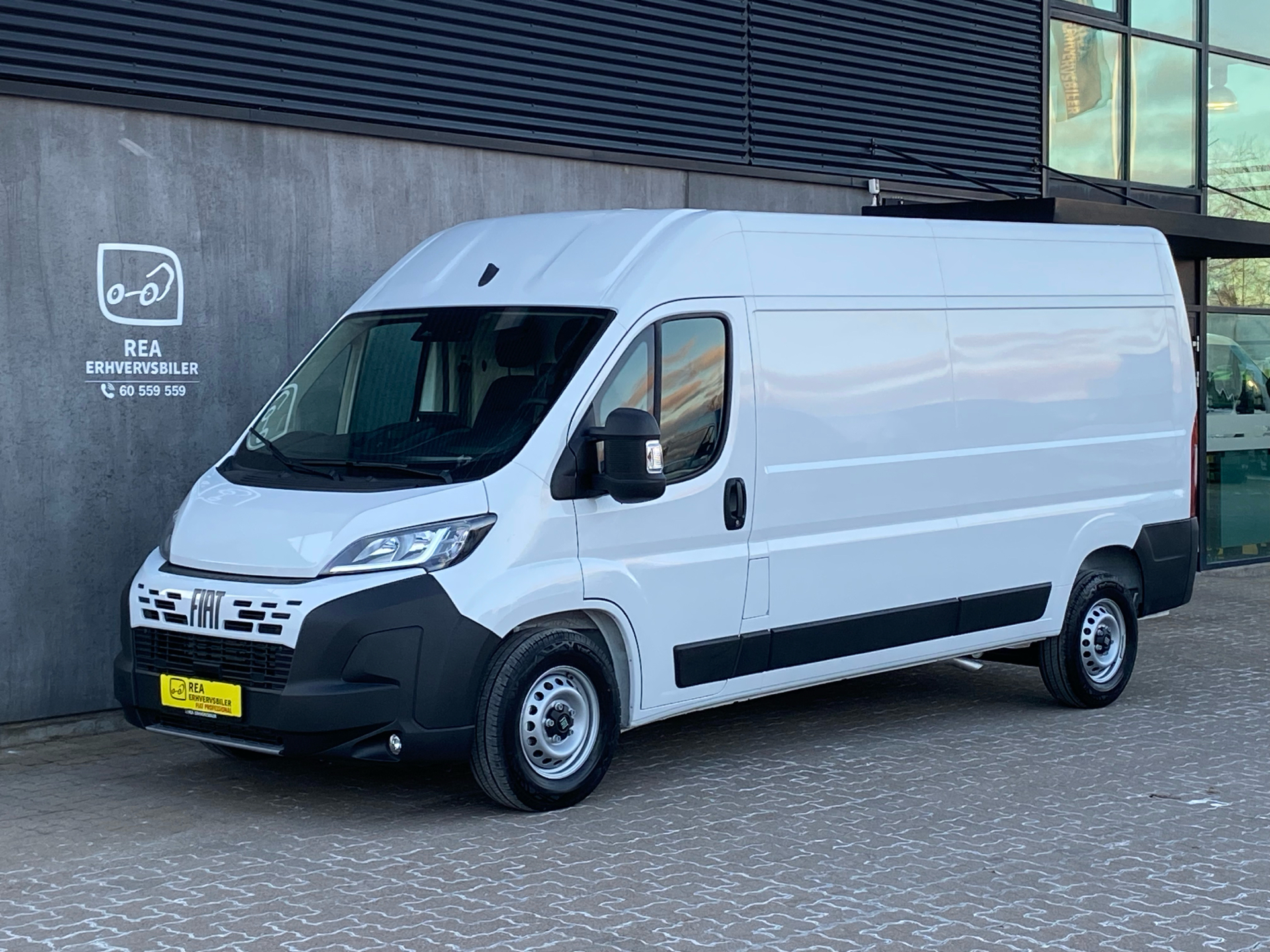 Billede af Fiat Ducato 35M L3H2 2,2 Multijet Pro 180HK Van 9g Aut.