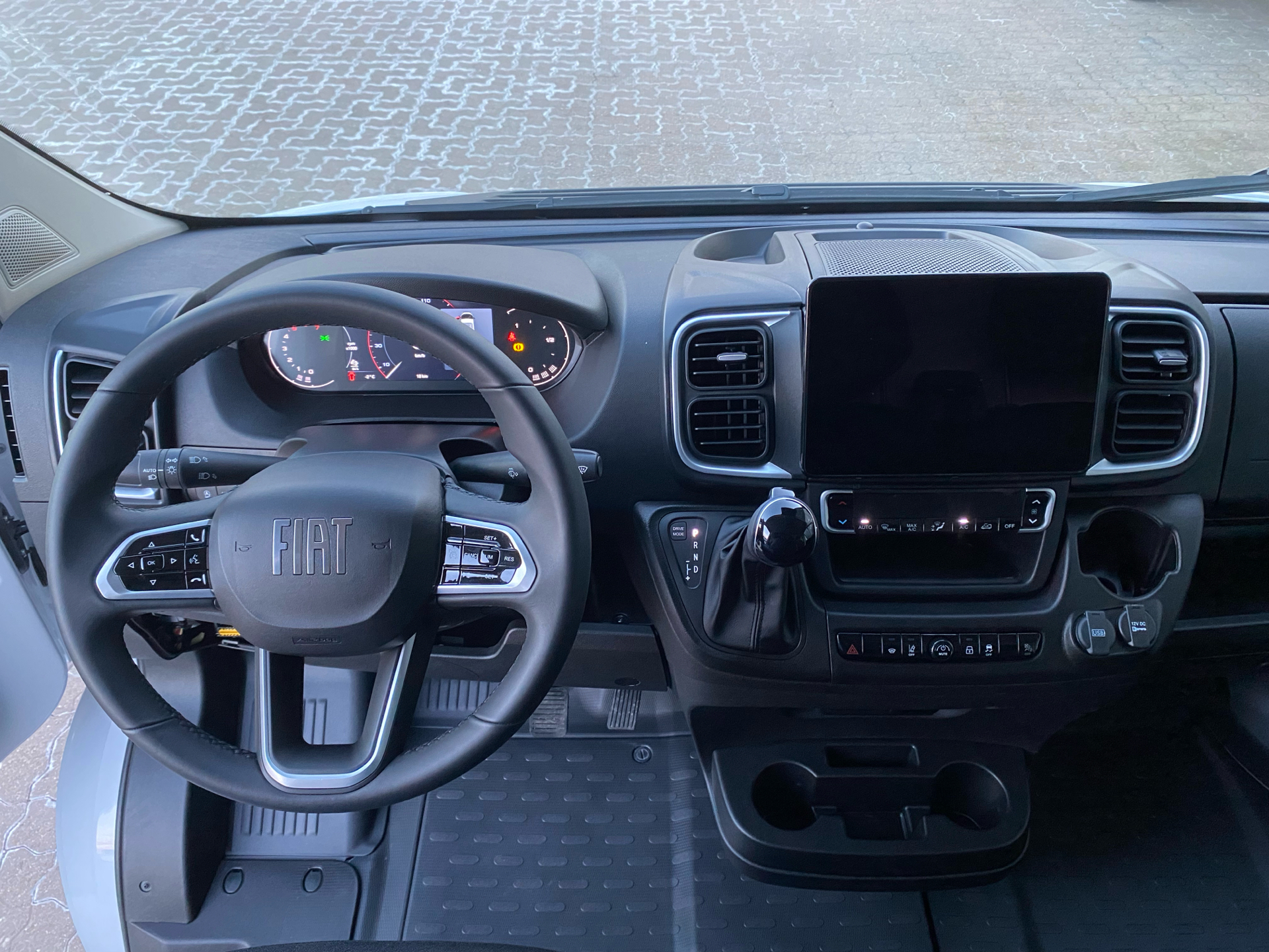 Billede af Fiat Ducato 35M L3H2 2,2 Multijet Pro 180HK Van 9g Aut.