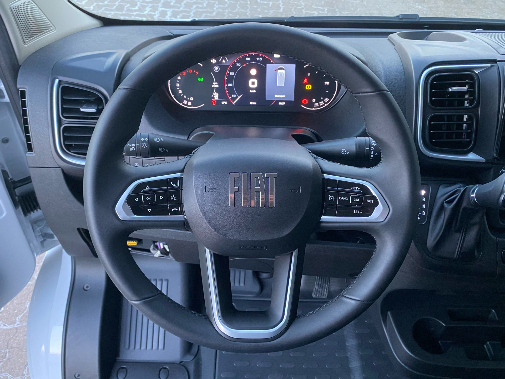 Billede af Fiat Ducato 35M L3H2 2,2 Multijet Pro 180HK Van 9g Aut.