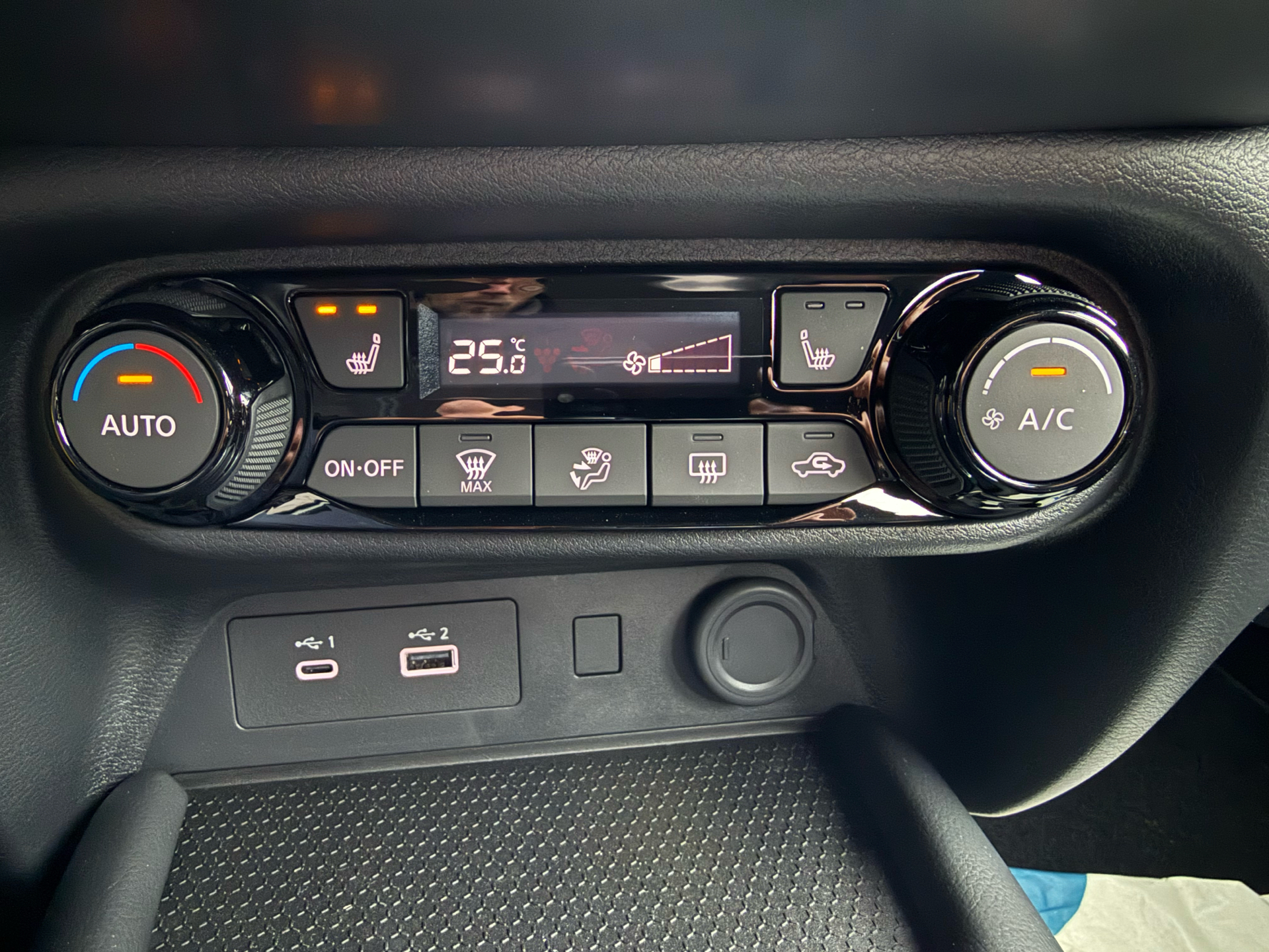 Billede af Nissan Juke 1,0 Dig-T Acenta DCT 114HK 5d 7g Aut.