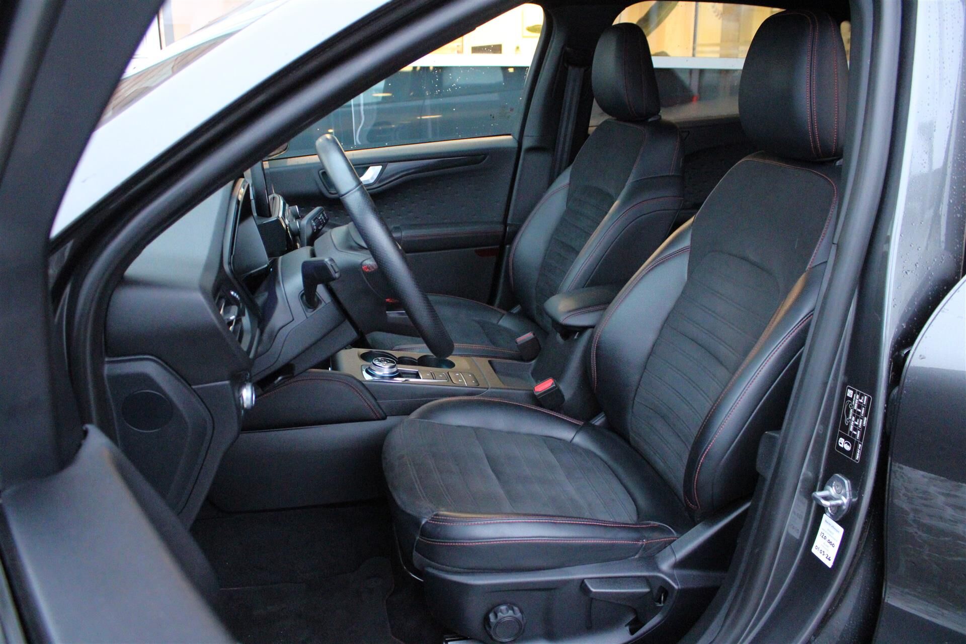 Billede af Ford Kuga 2,5 Plugin-hybrid ST-Line X CVT 225HK 5d Trinl. Gear