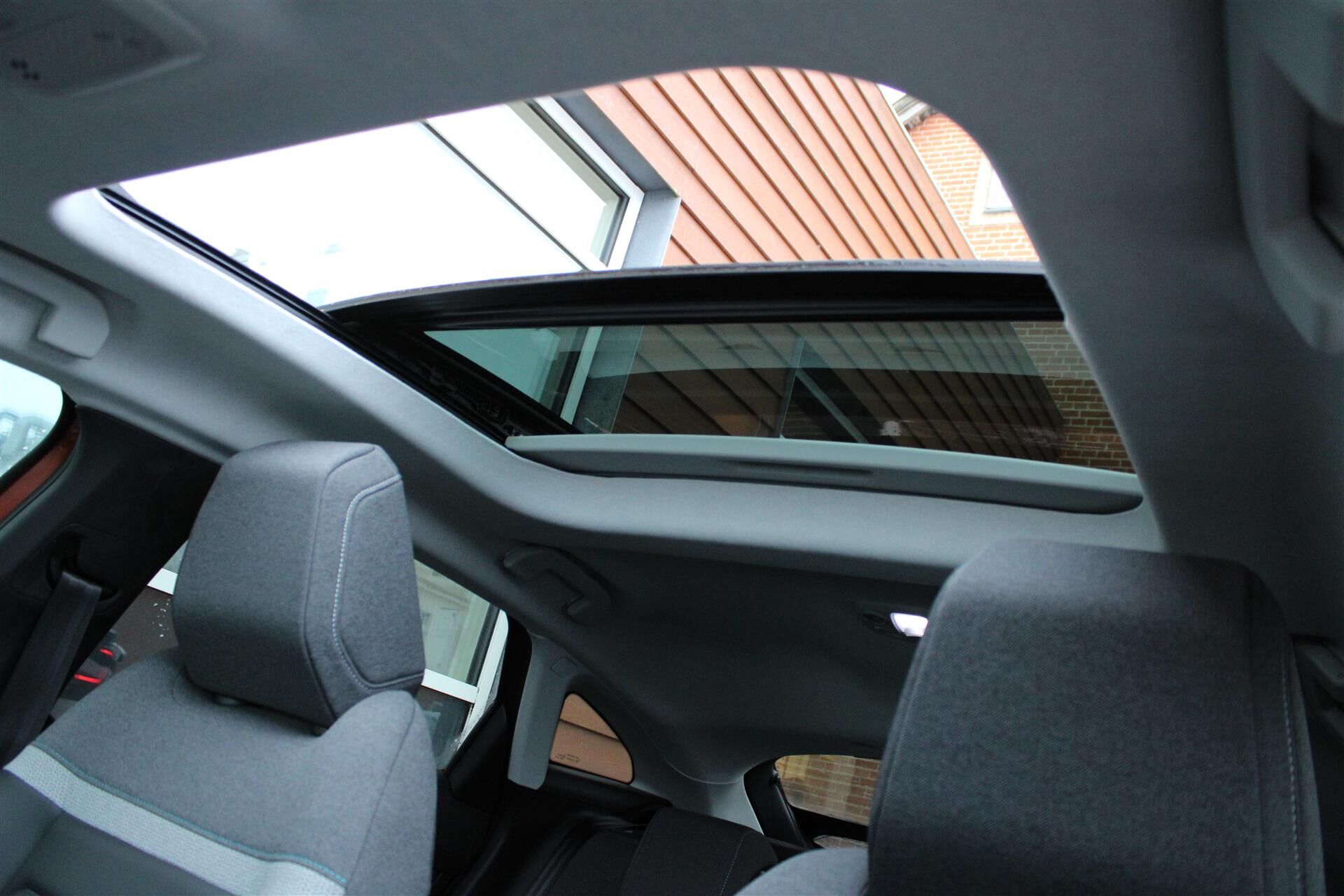 Billede af Citroën e-C4 EL Shine 136HK 5d Aut.