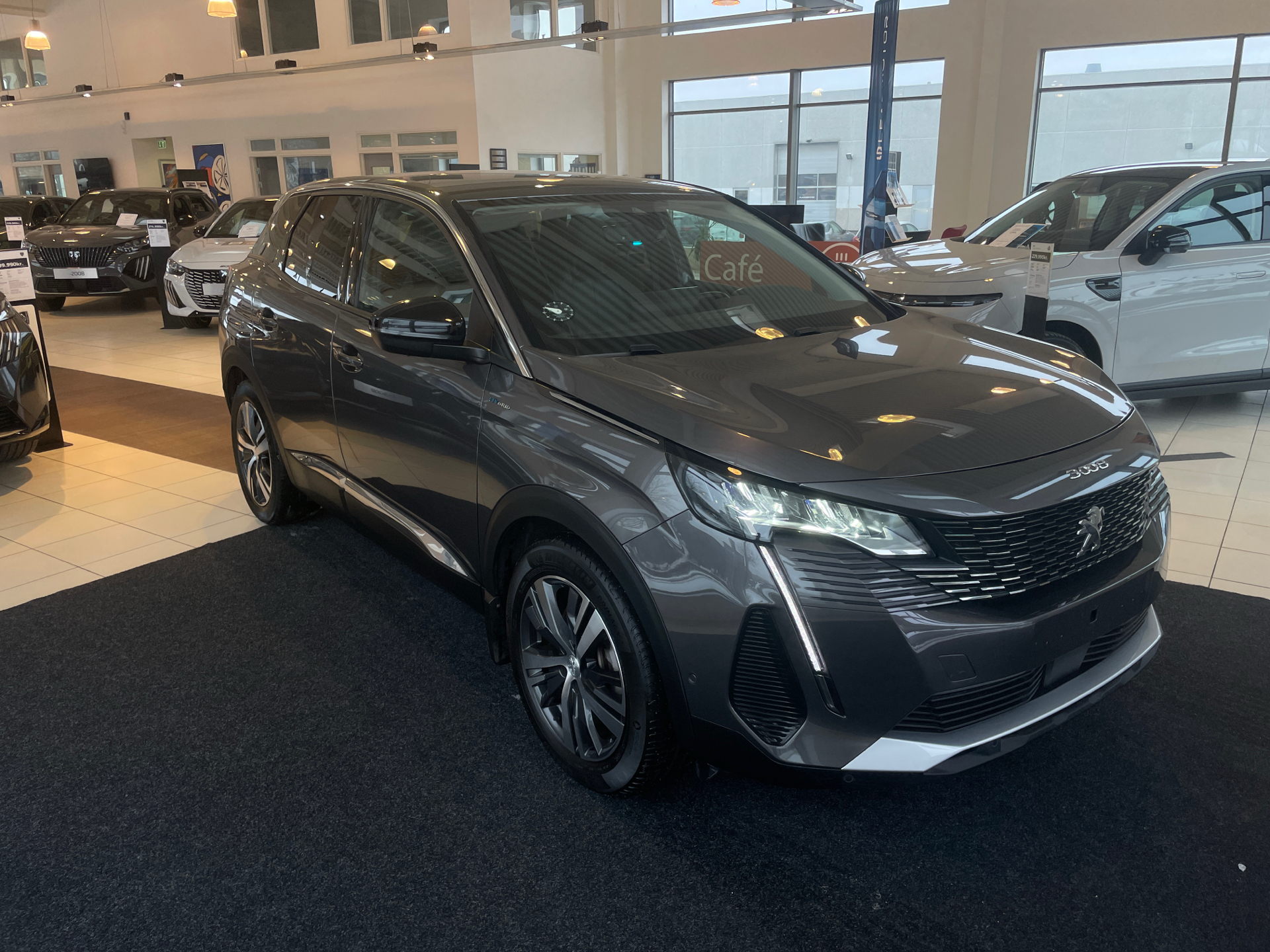 Billede af Peugeot 3008 1,6 PureTech  Plugin-hybrid Selection Sport EAT8 225HK 5d 8g Aut.