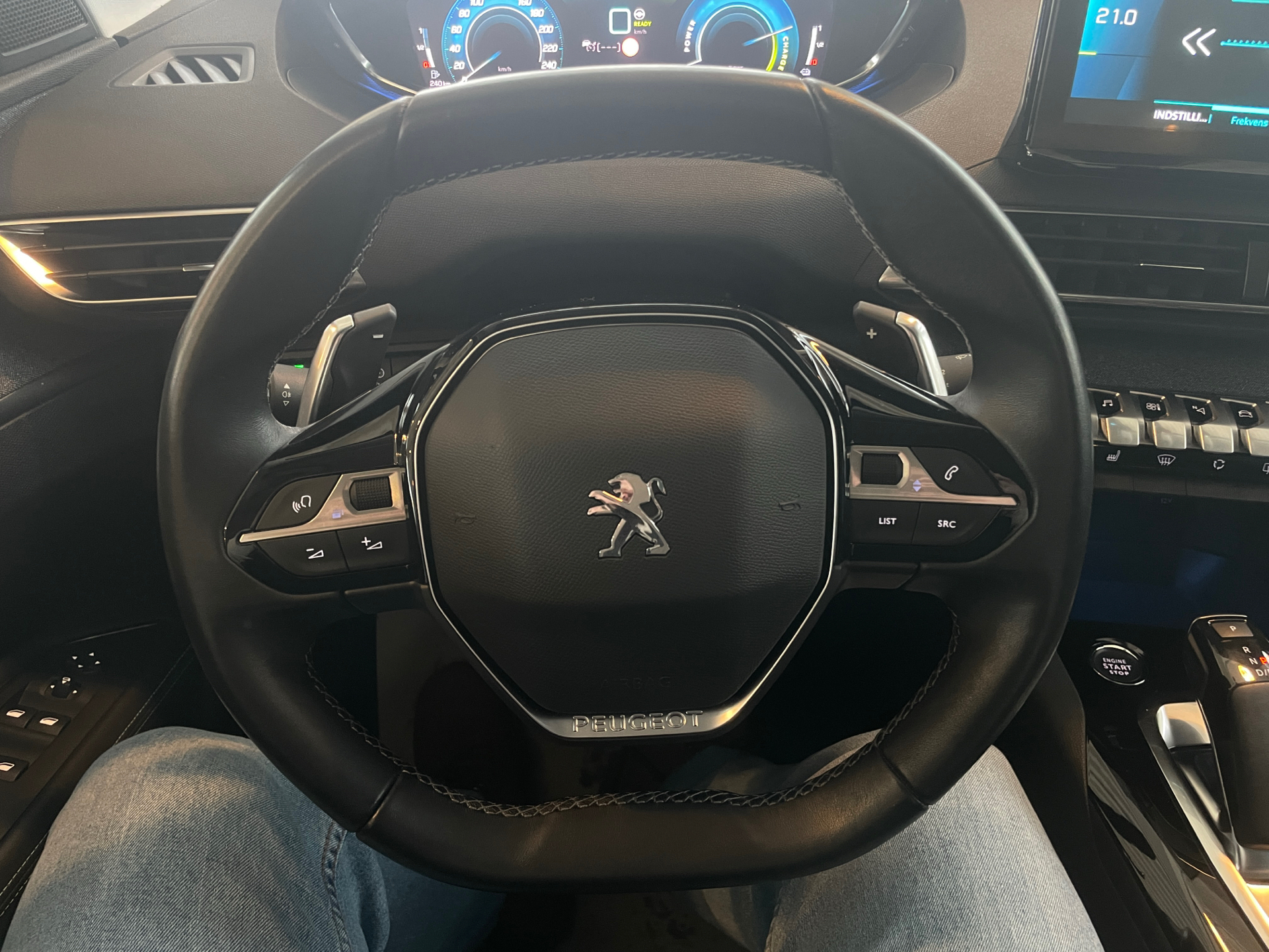 Billede af Peugeot 3008 1,6 PureTech  Plugin-hybrid Selection Sport EAT8 225HK 5d 8g Aut.