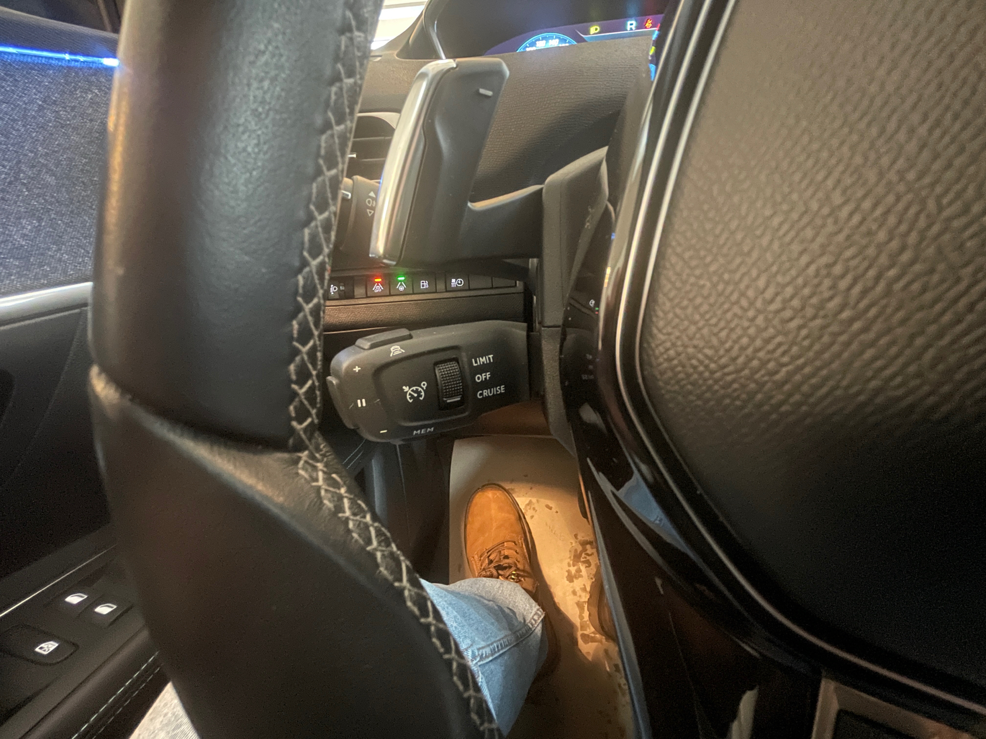 Billede af Peugeot 3008 1,6 PureTech  Plugin-hybrid Selection Sport EAT8 225HK 5d 8g Aut.