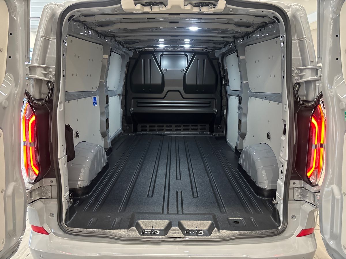 Billede af Ford E-Transit Custom 340 L2H1 EL Limited 218HK Van Aut.