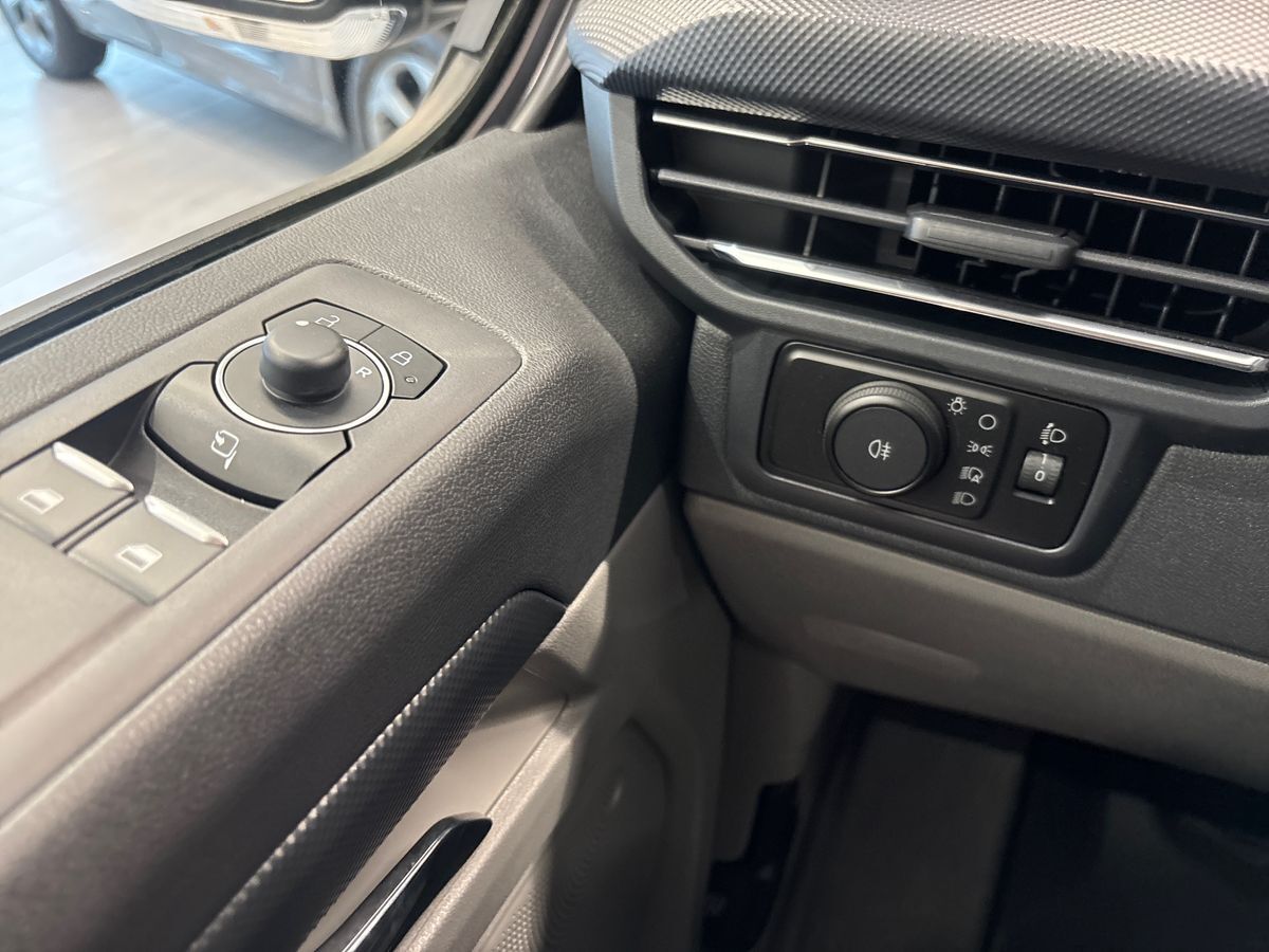 Billede af Ford E-Transit Custom 340 L2H1 EL Limited 218HK Van Aut.