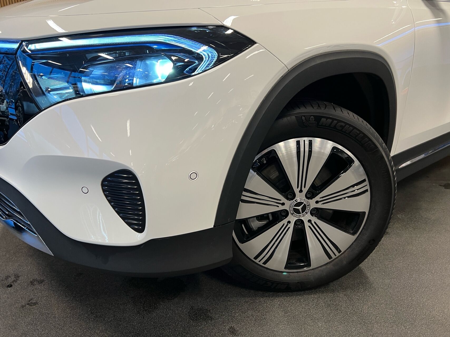 Billede af Mercedes-Benz EQB 250+ EL Progressive 7 pers. 190HK 5d Aut.