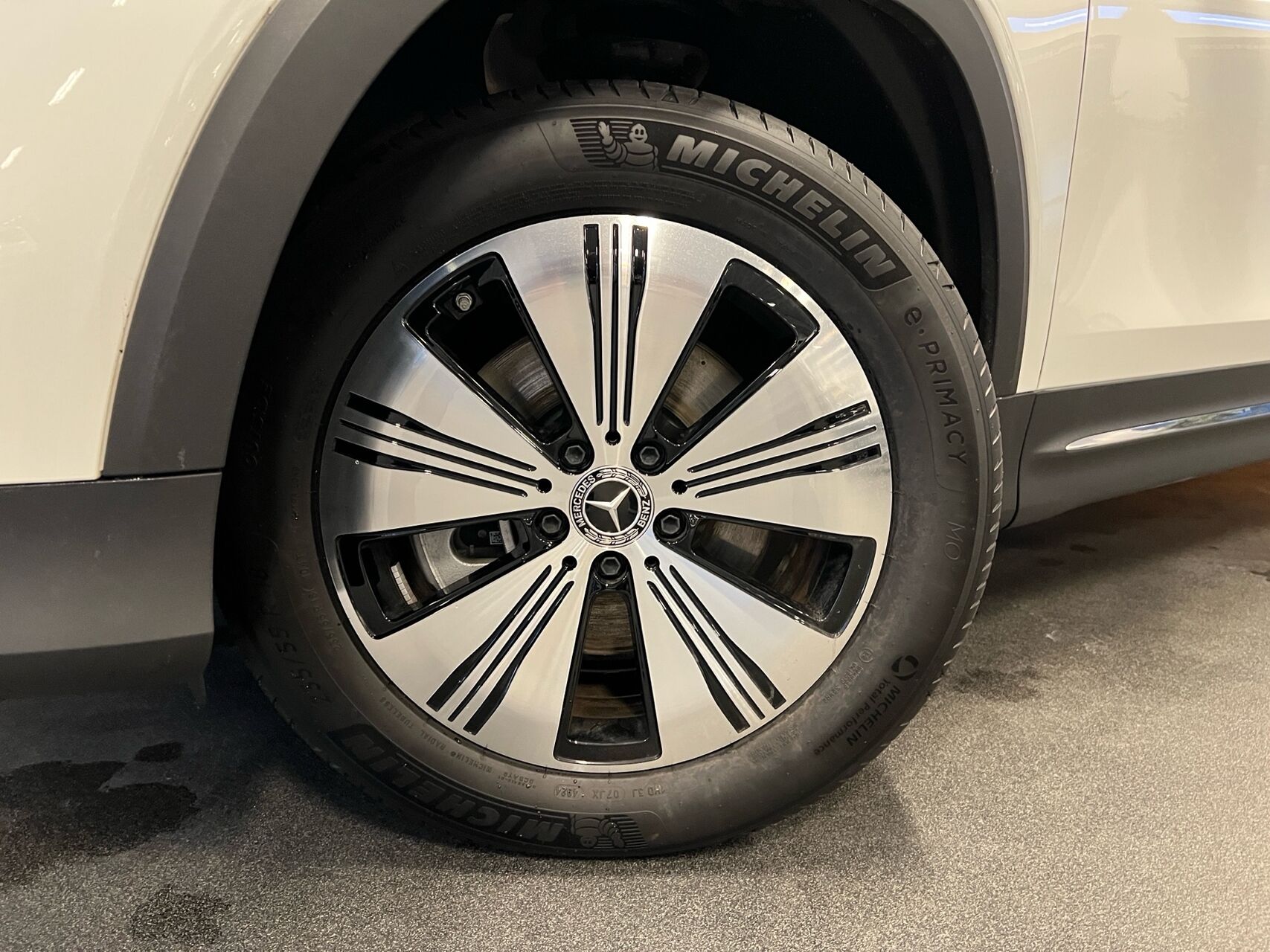 Billede af Mercedes-Benz EQB 250+ EL Progressive 7 pers. 190HK 5d Aut.