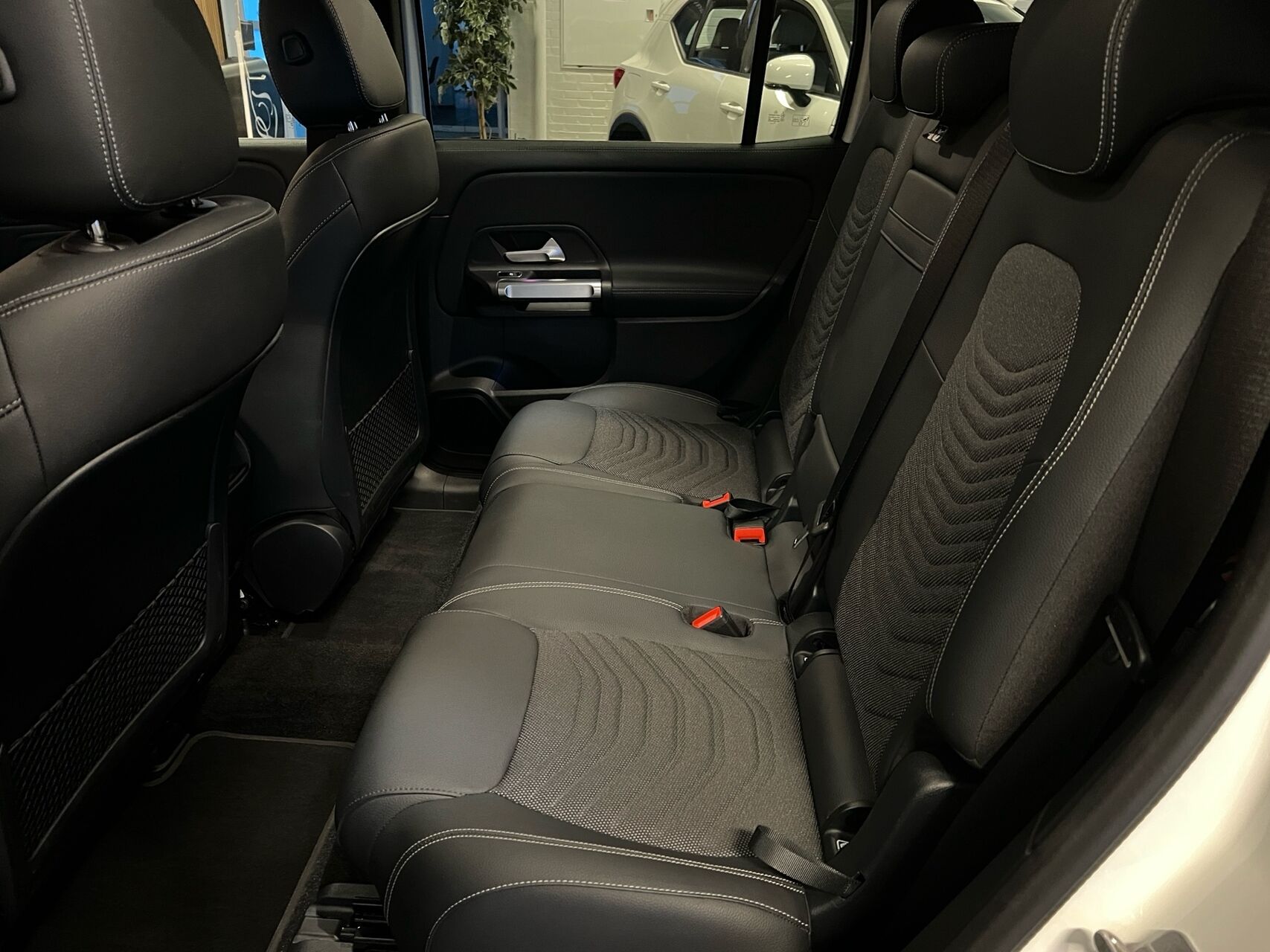 Billede af Mercedes-Benz EQB 250+ EL Progressive 7 pers. 190HK 5d Aut.