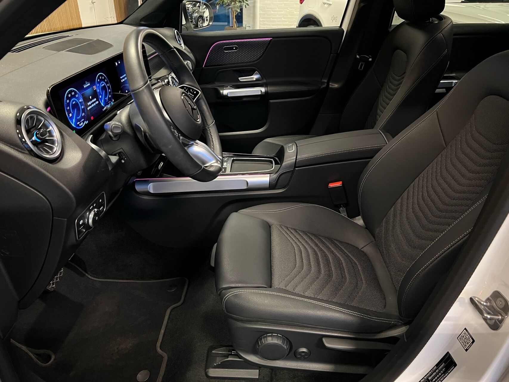 Billede af Mercedes-Benz EQB 250+ EL Progressive 7 pers. 190HK 5d Aut.