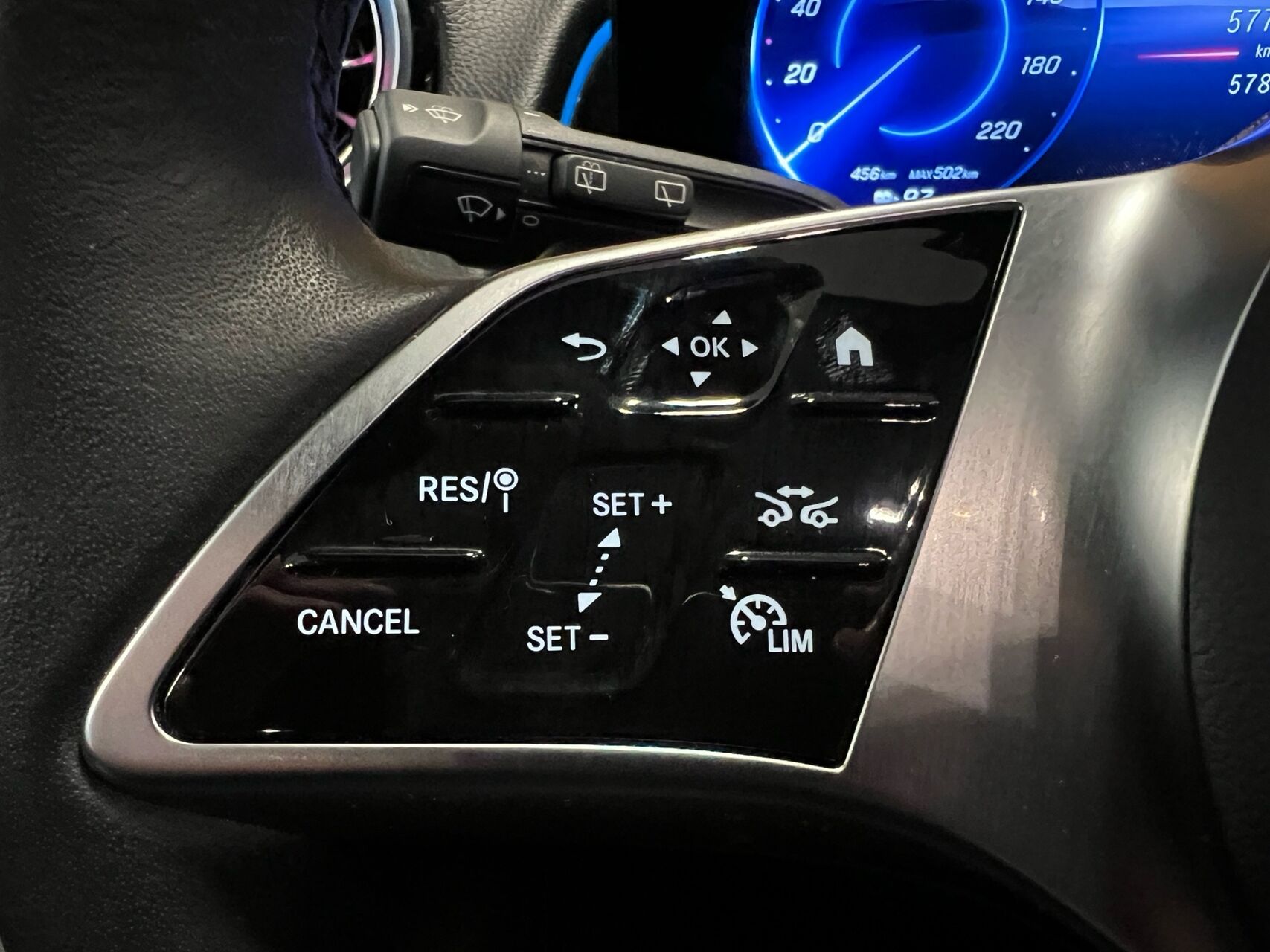 Billede af Mercedes-Benz EQB 250+ EL Progressive 7 pers. 190HK 5d Aut.