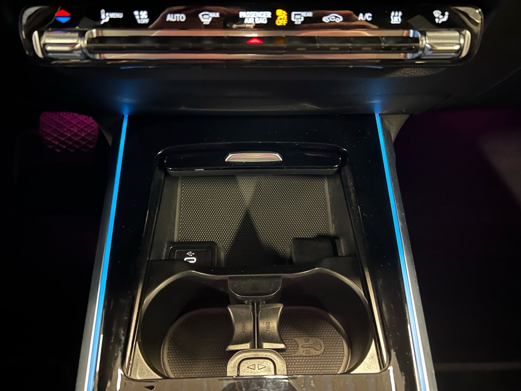 Billede af Mercedes-Benz EQB 250+ EL Progressive 7 pers. 190HK 5d Aut.